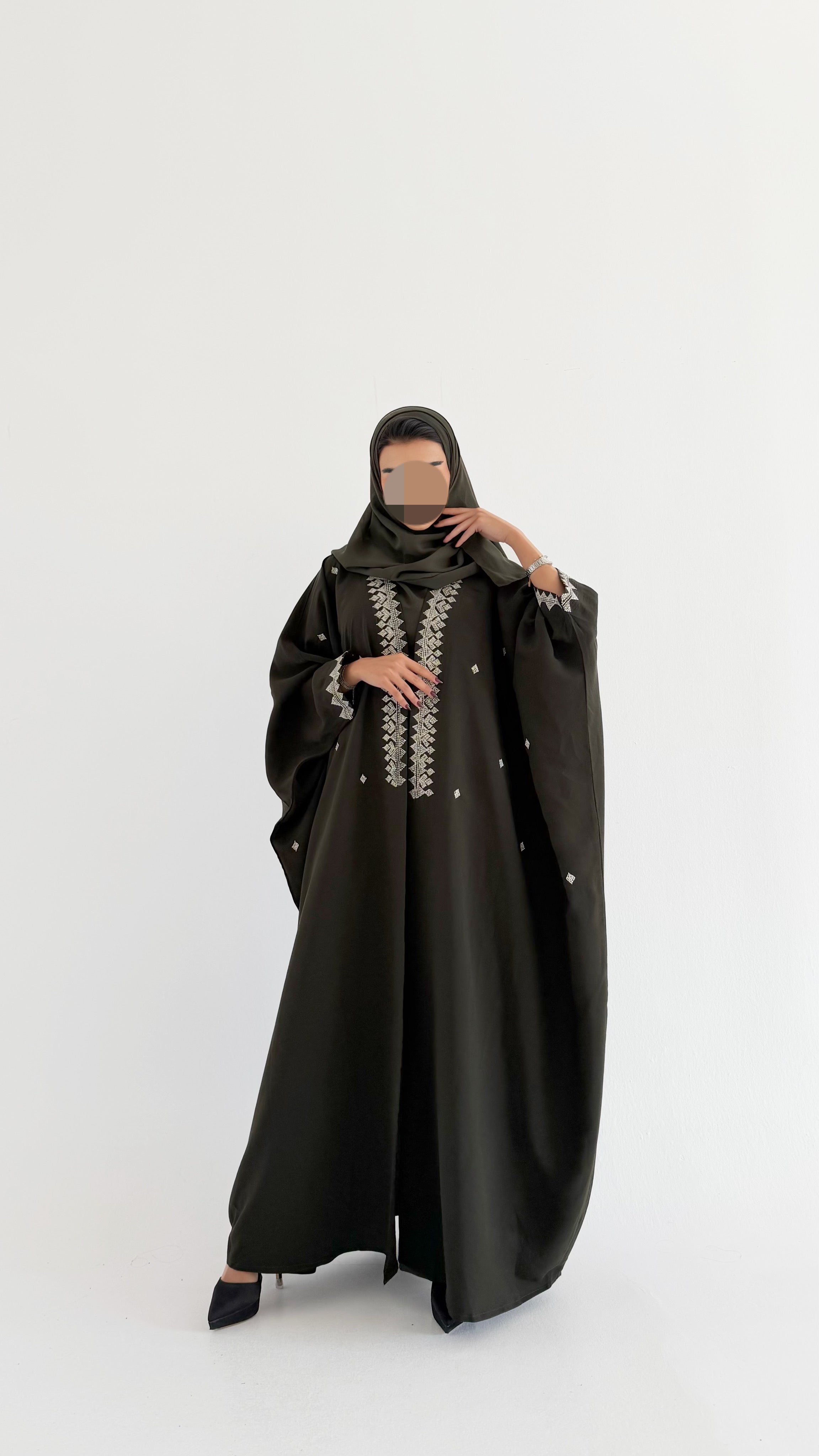 MWT679 - عباية زيتي تطريز - Aya