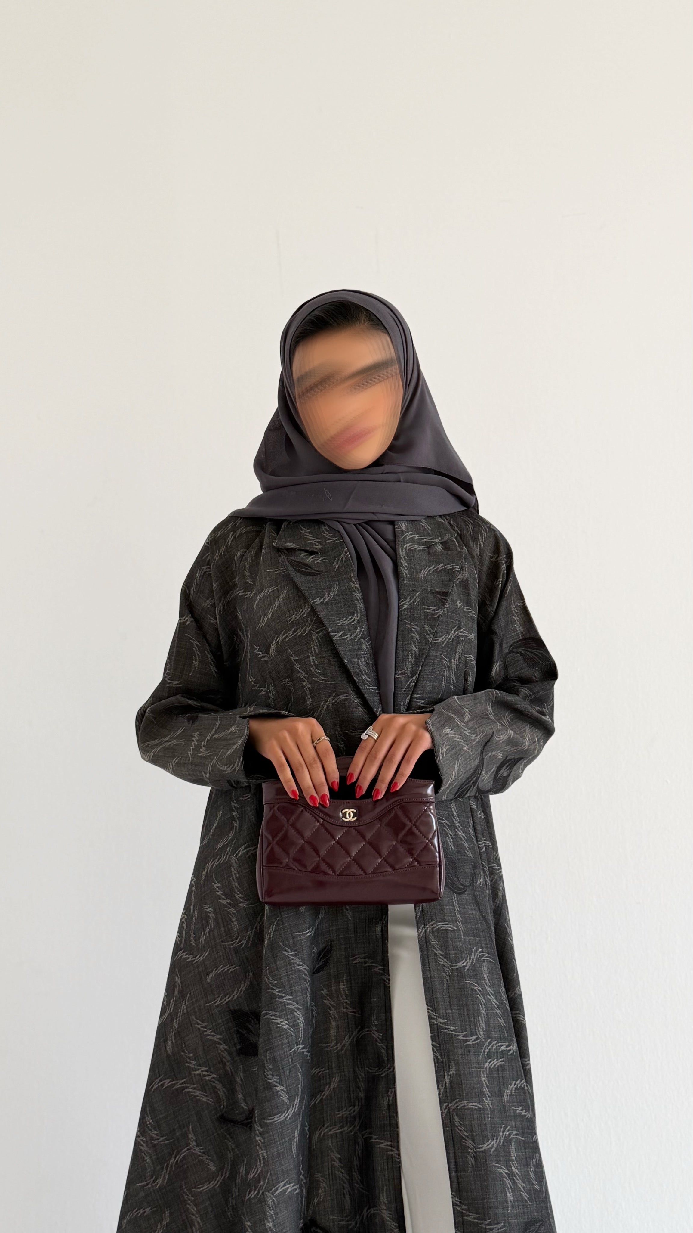 MW645 - Light Crepe Standing with Jacquard Half-Cloche