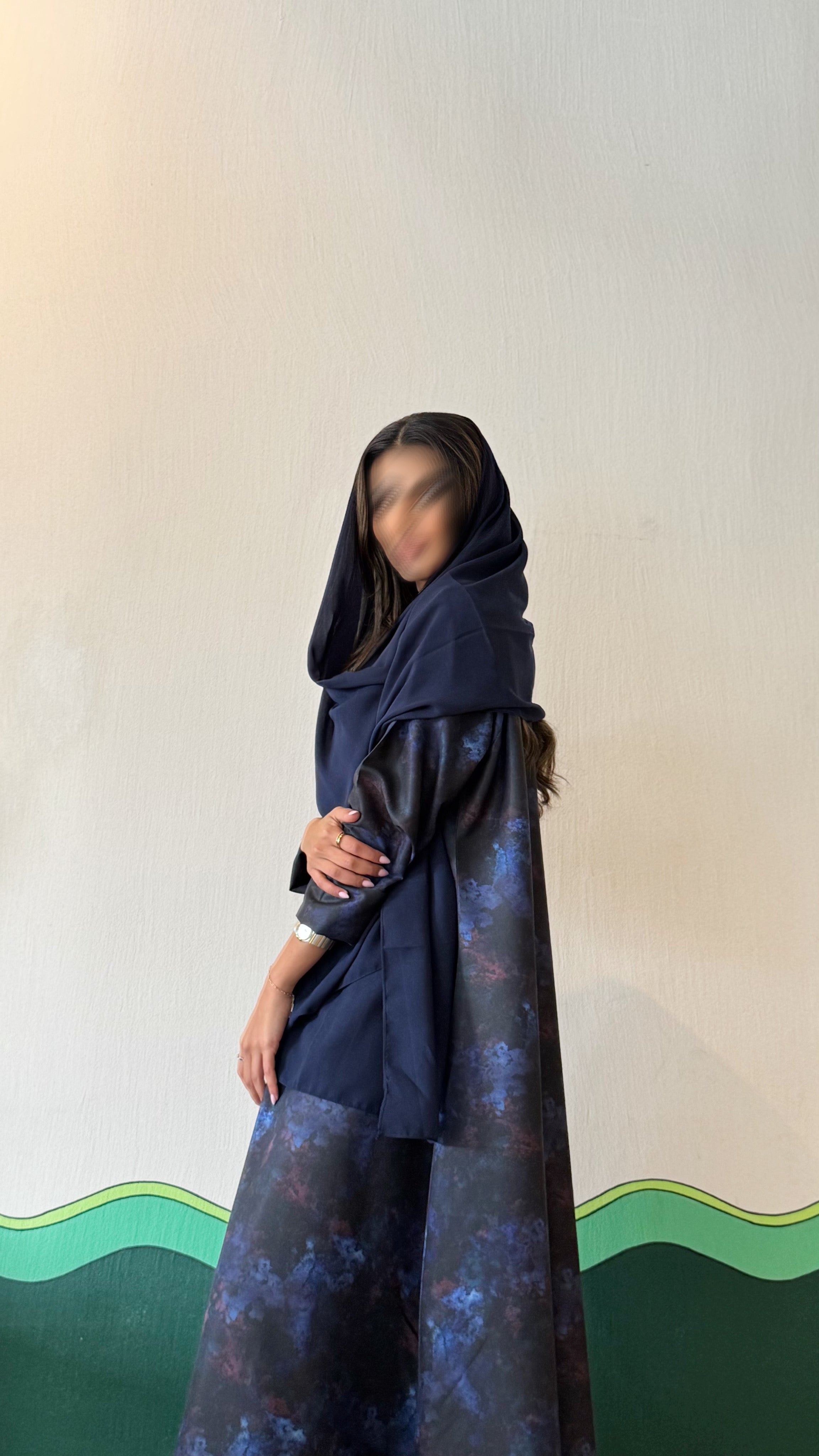 MW645 - Light Crepe Standing with Jacquard Half-Cloche