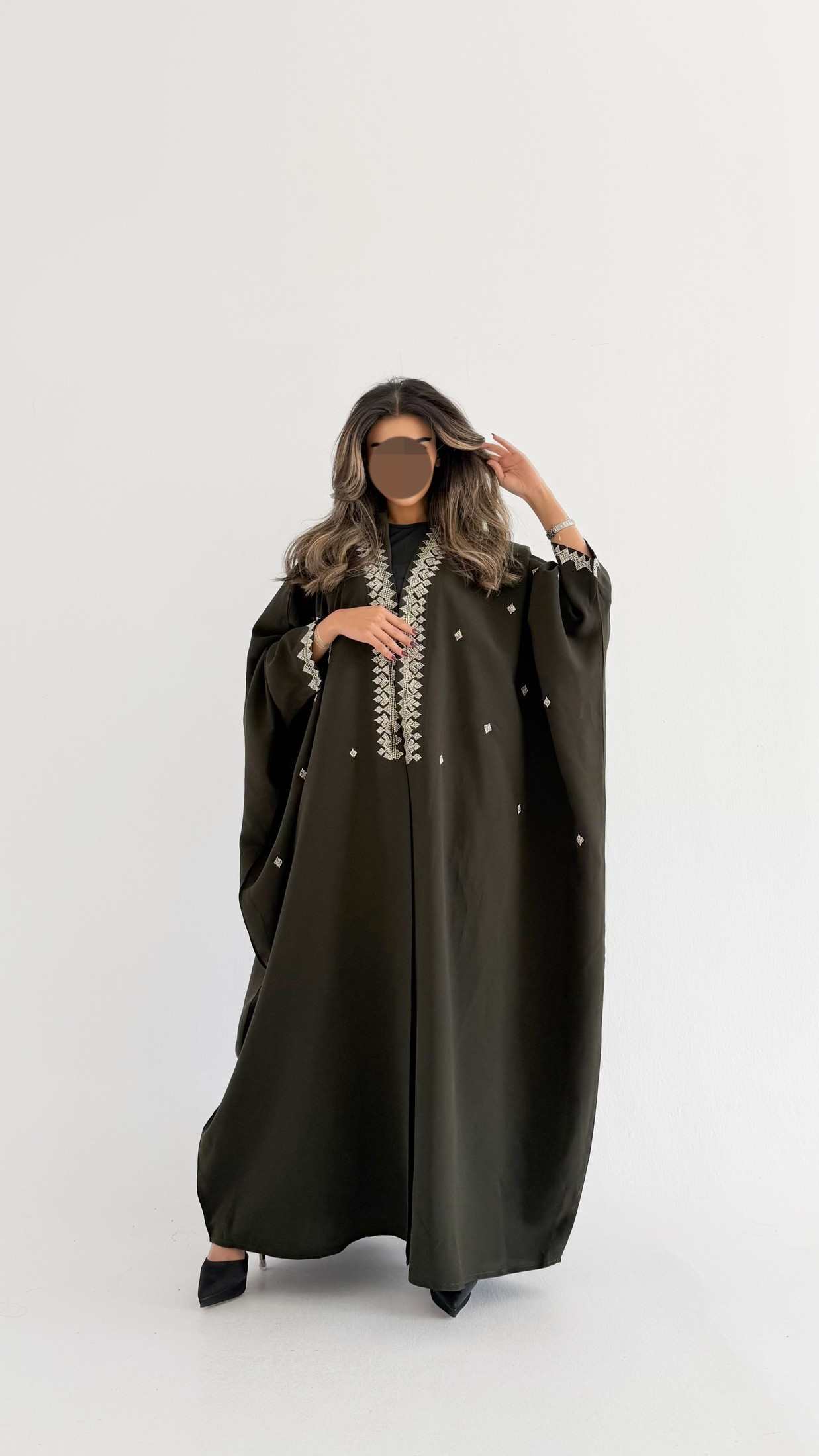 MWT679 - عباية زيتي تطريز - Aya