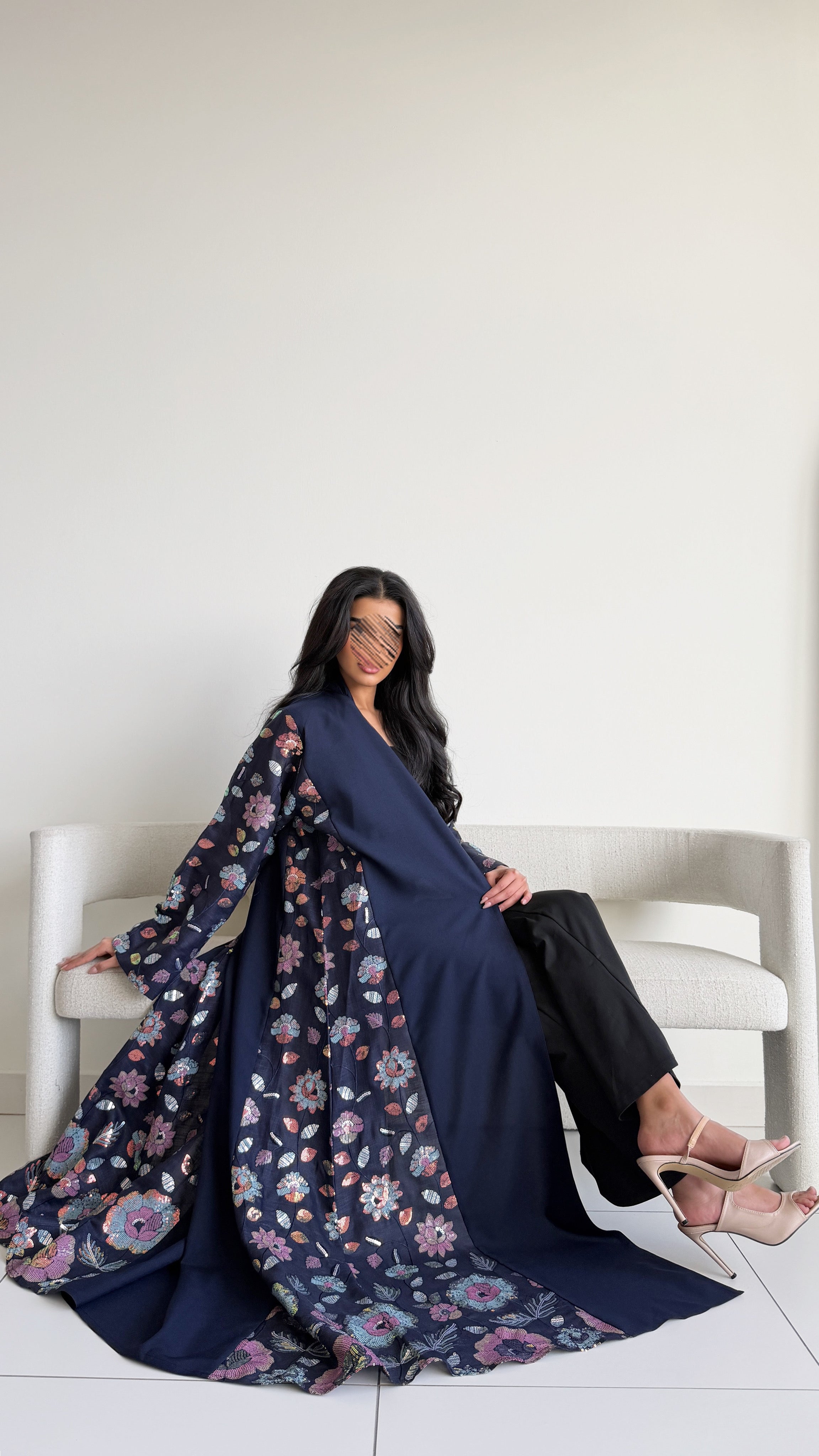 MWT1116 - عباية لنن مع تدخلية ركامة - Aya