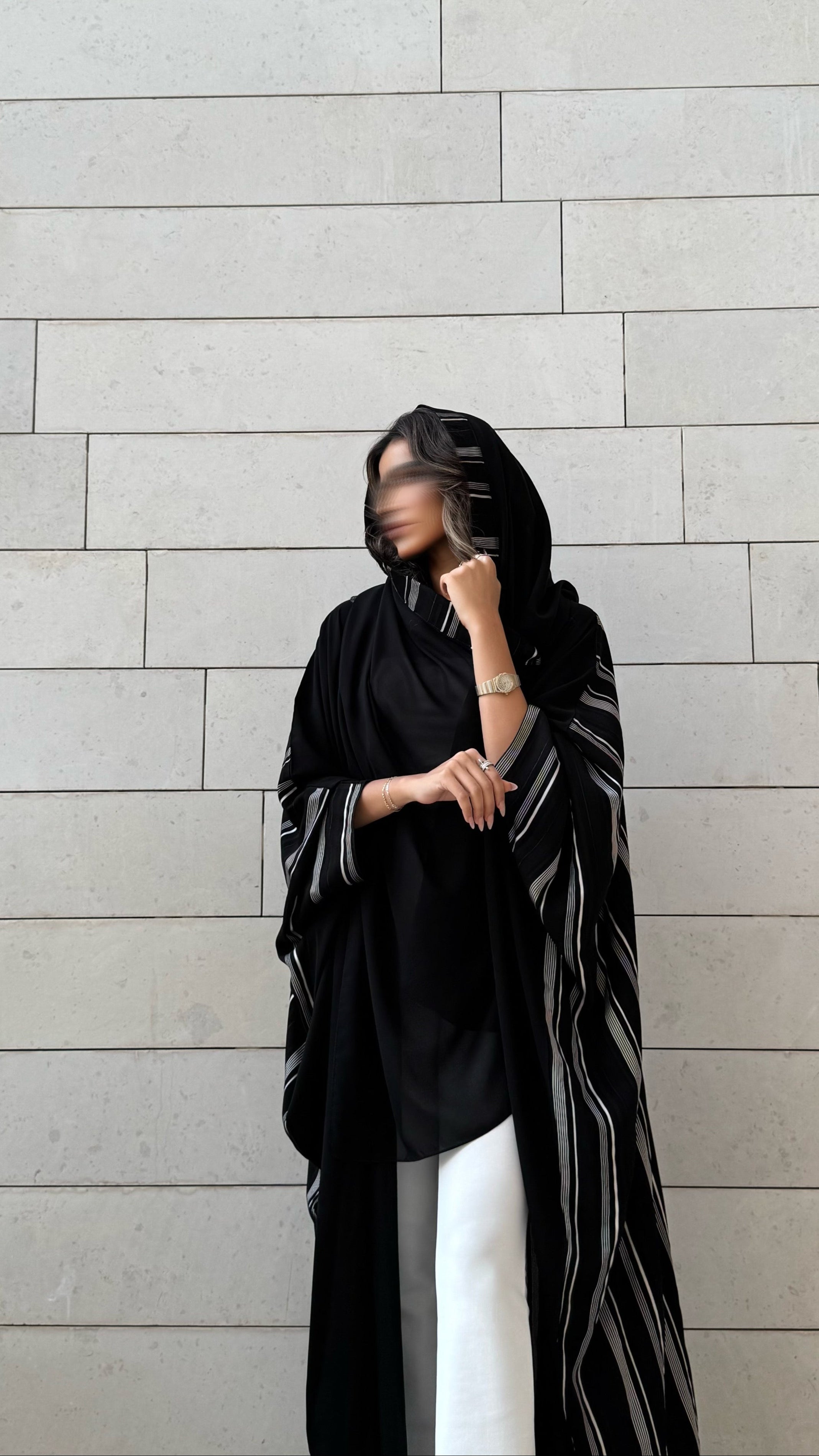 MW645 - Light Crepe Standing with Jacquard Half-Cloche