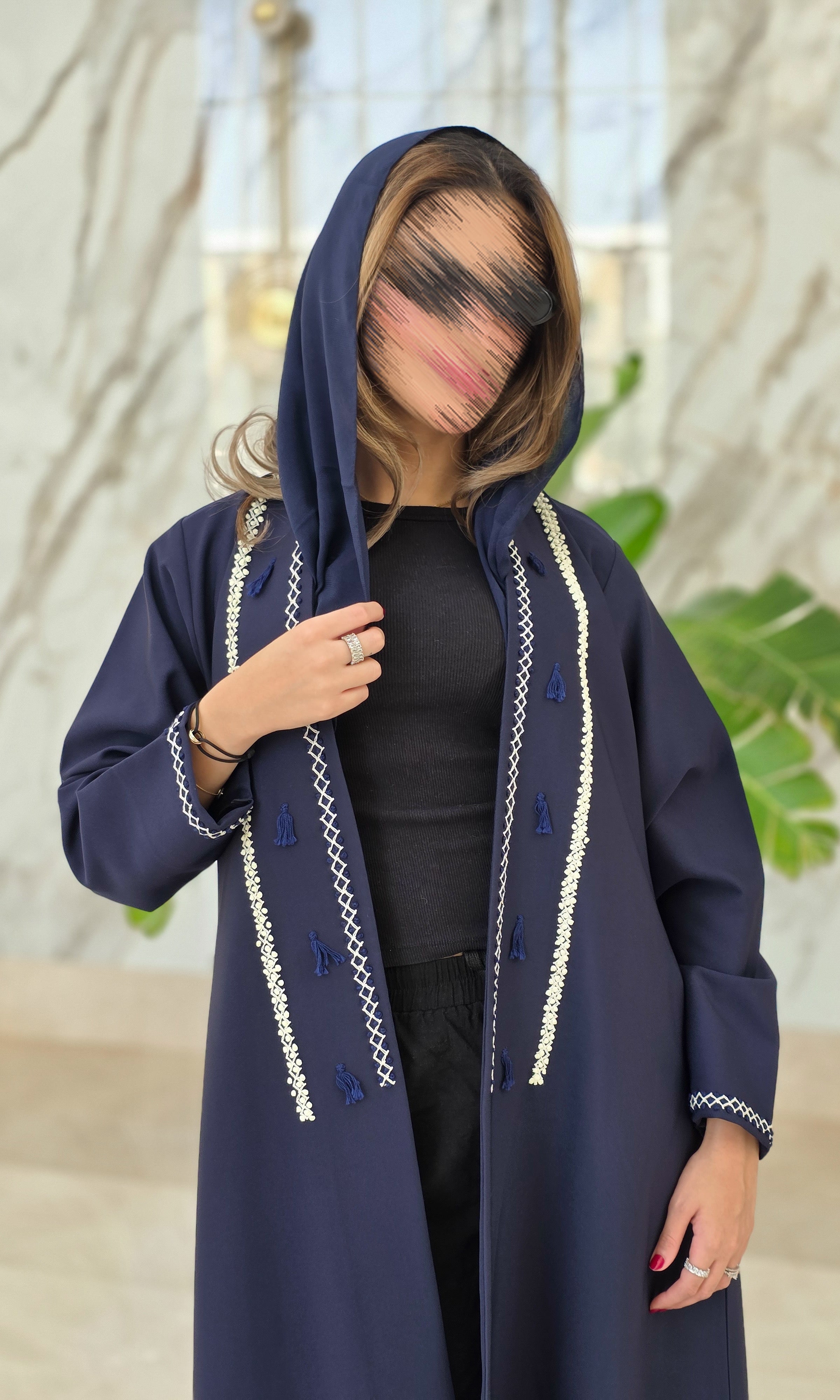 MWT661 - عباية كحلي تطريز من الامام - Aya