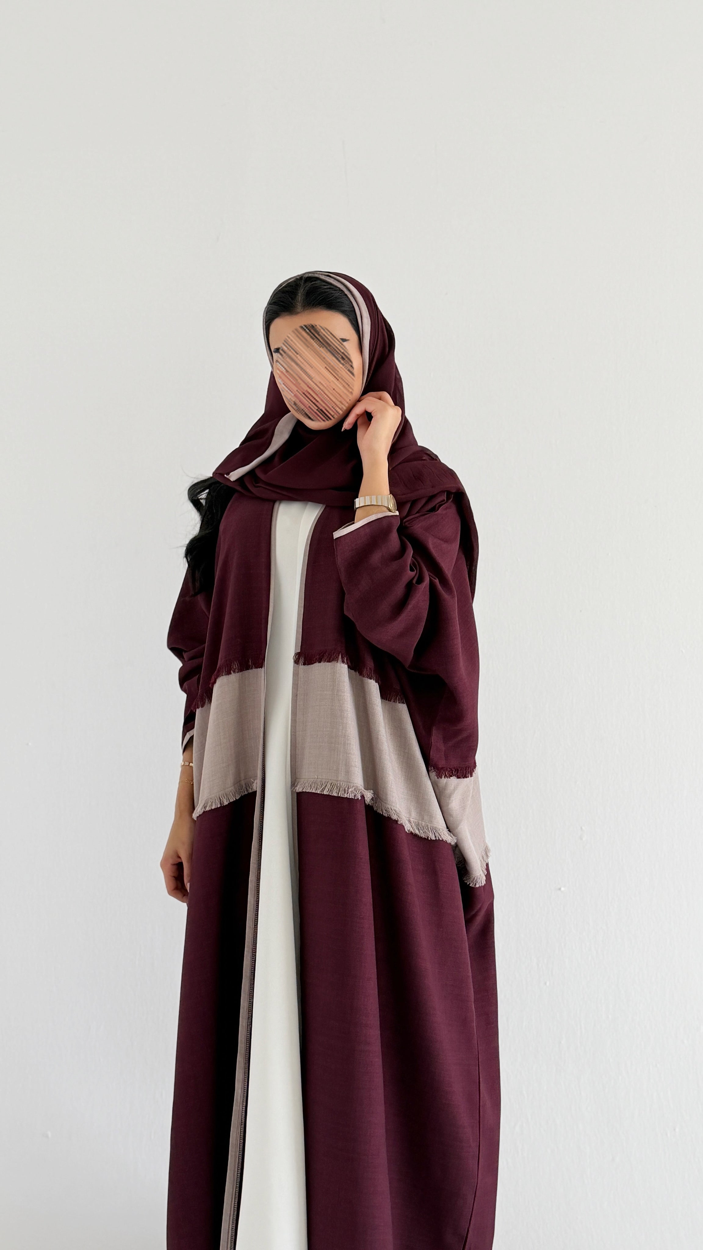 MWT1548 عباية بتدخيلة لينن
