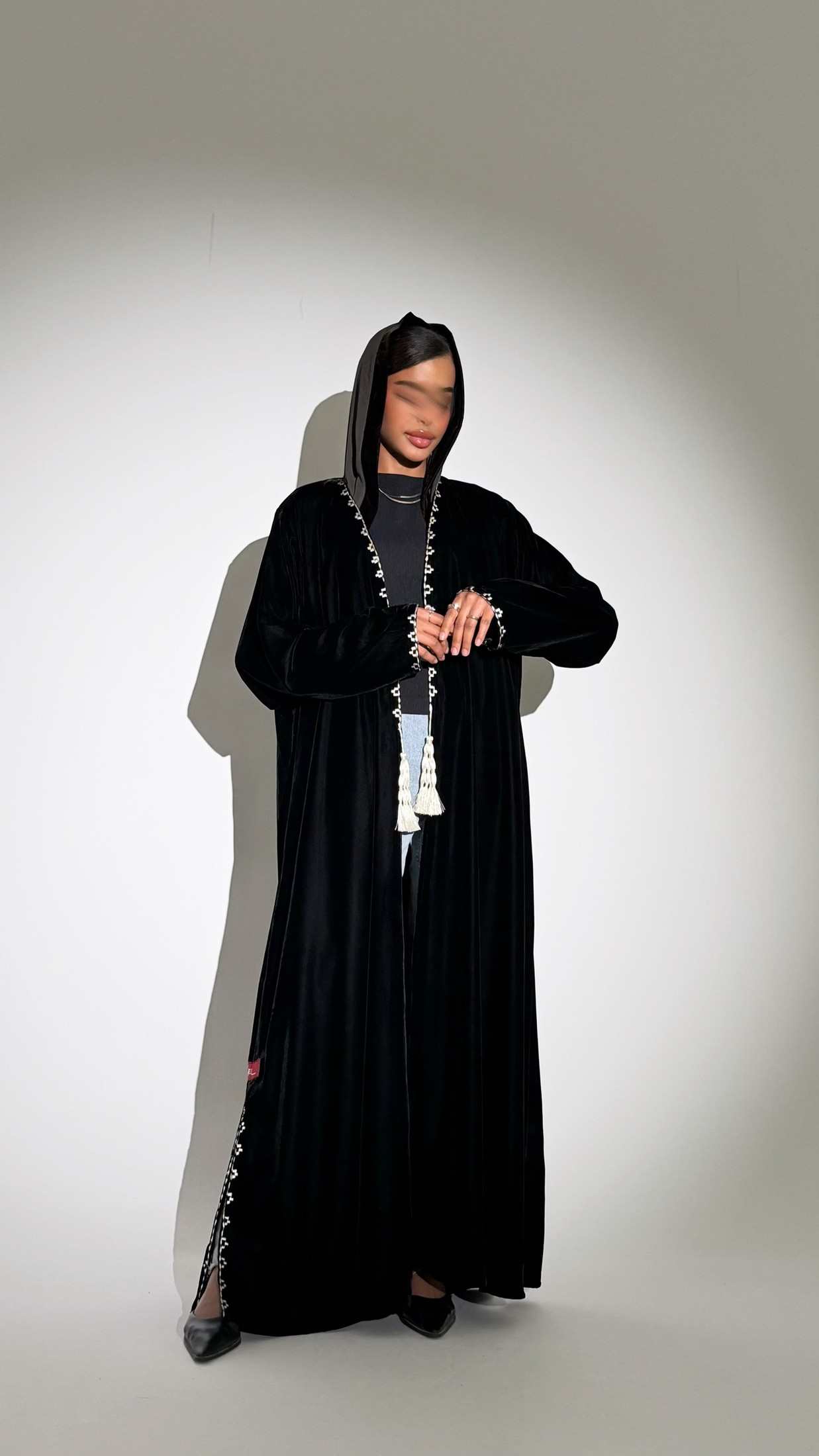 MWT866 - عباية مخمل تطريز - Aya