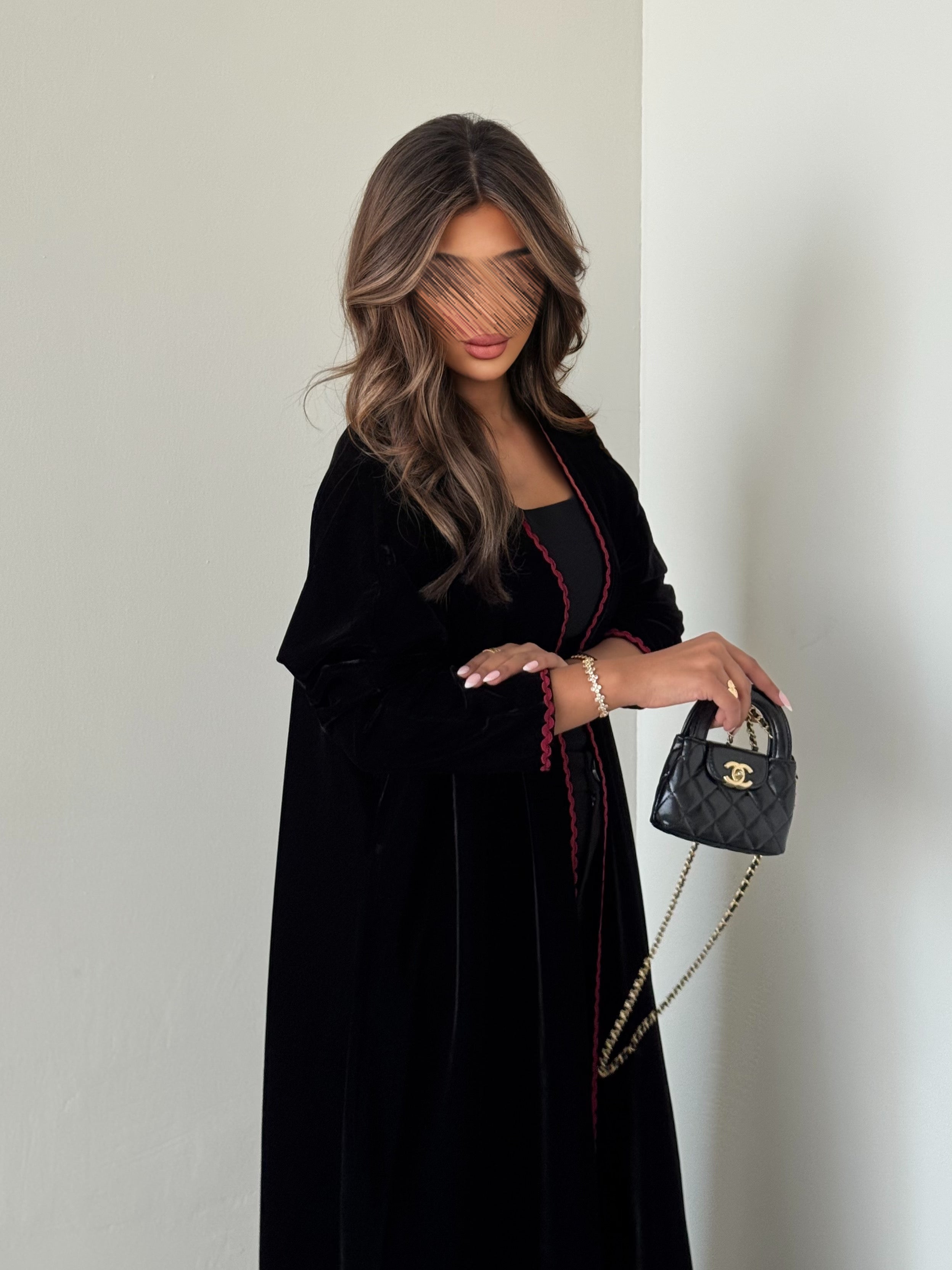 MWT553 - عباية مخمل - Aya