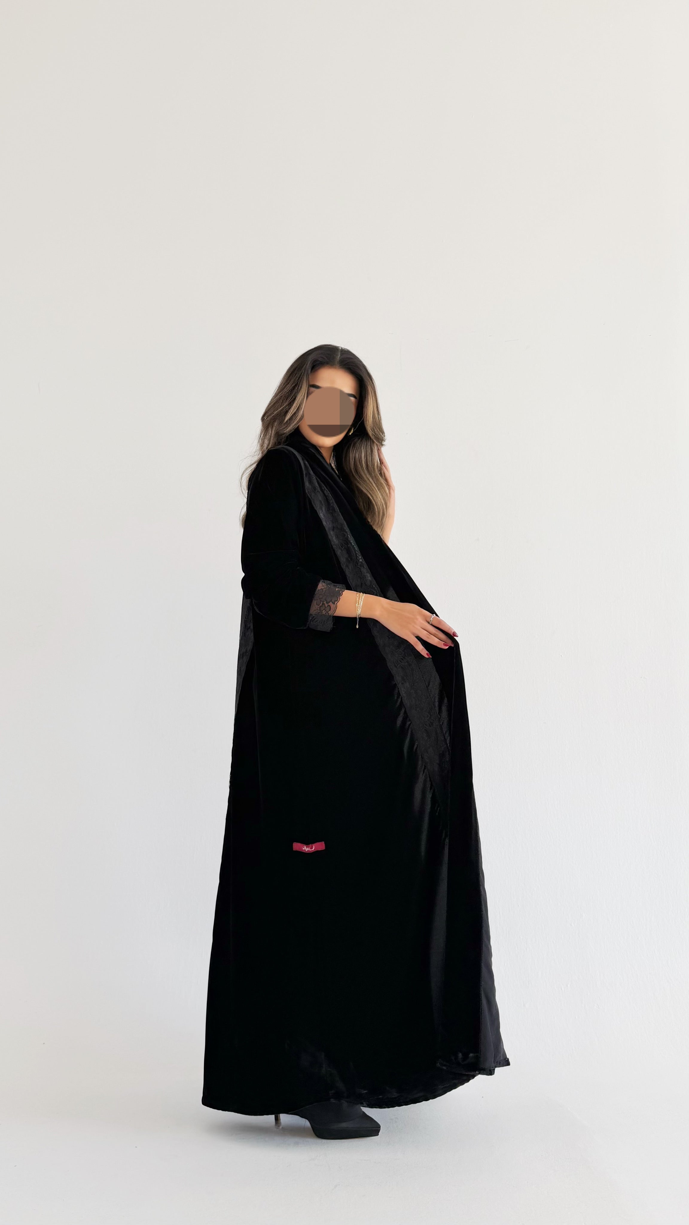 MW645 - Light Crepe Standing with Jacquard Half-Cloche