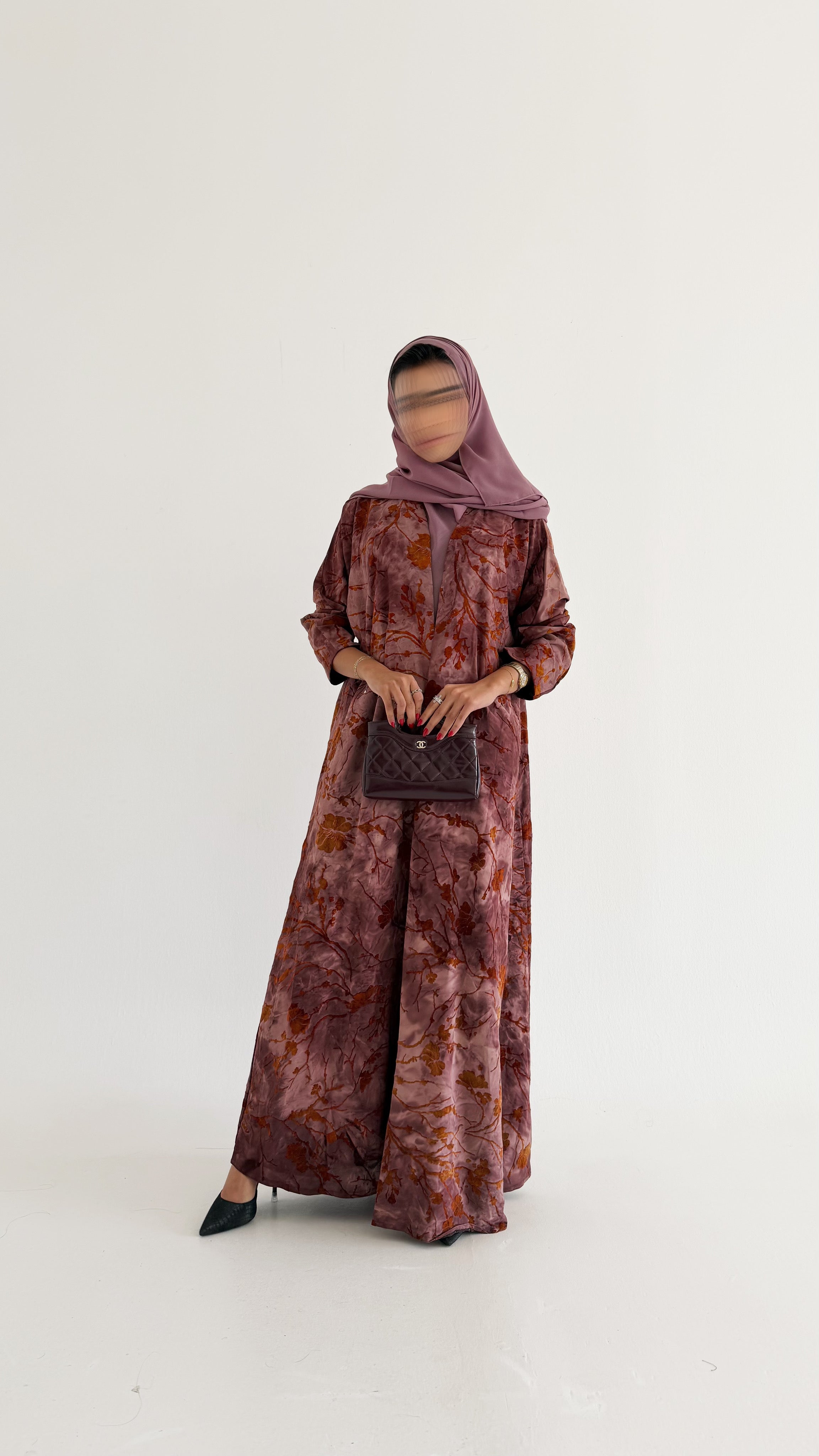 MW645 - Light Crepe Standing with Jacquard Half-Cloche