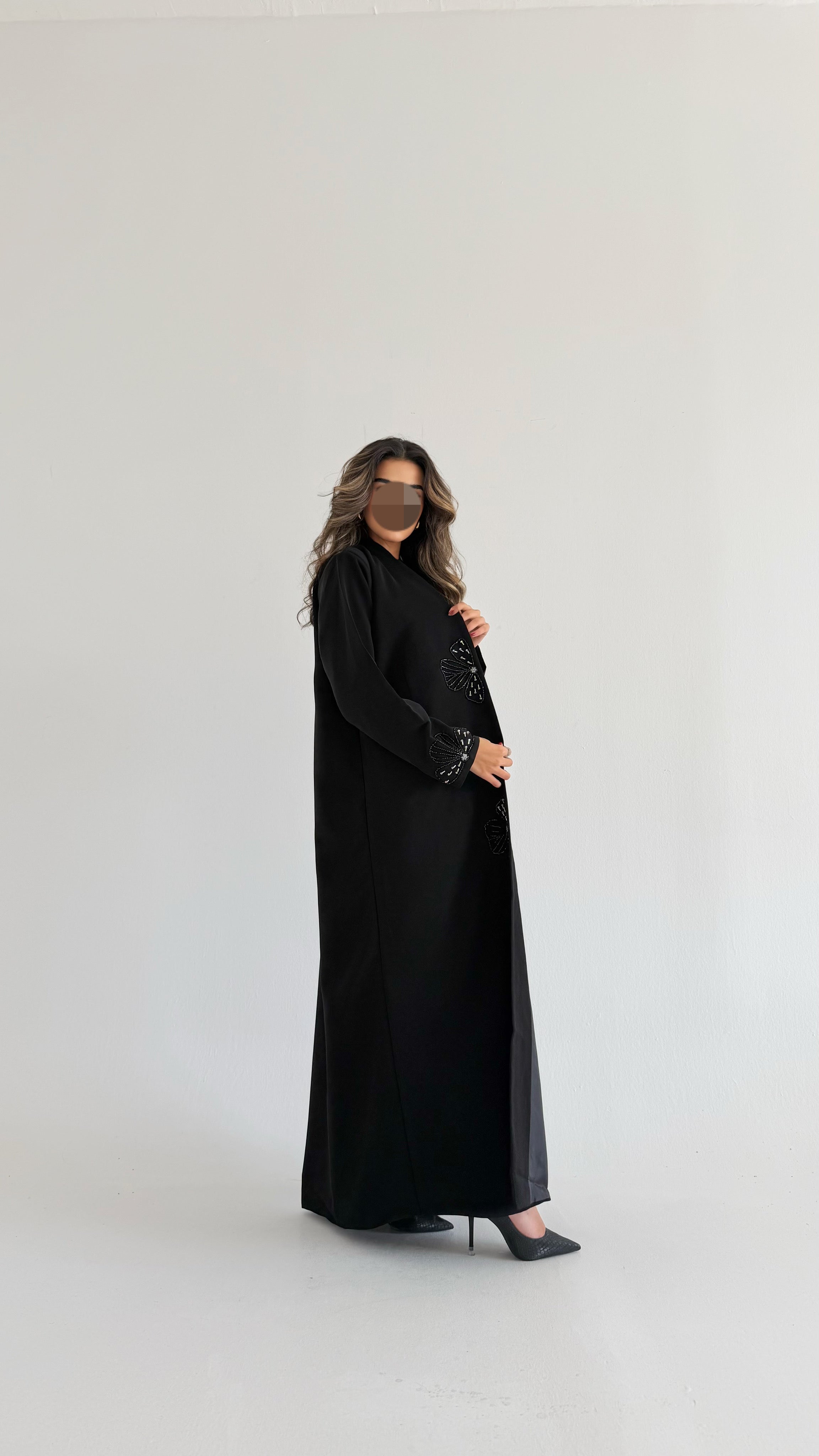 MW1793 - عباية قماش كوبرا شغل يدوي - Aya