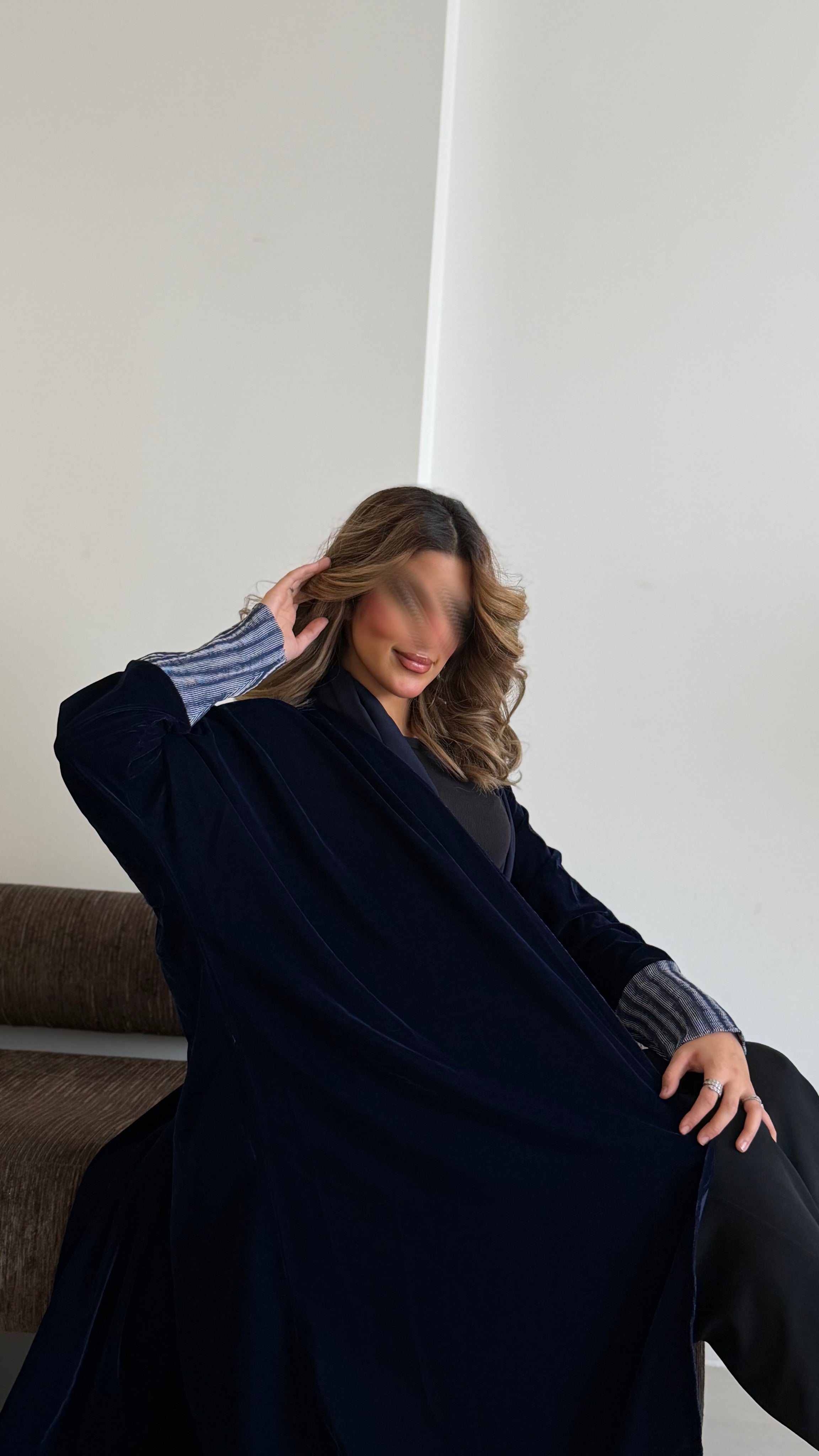 MWT526 - عباية عكحليه بأكمام أسترتش - Aya