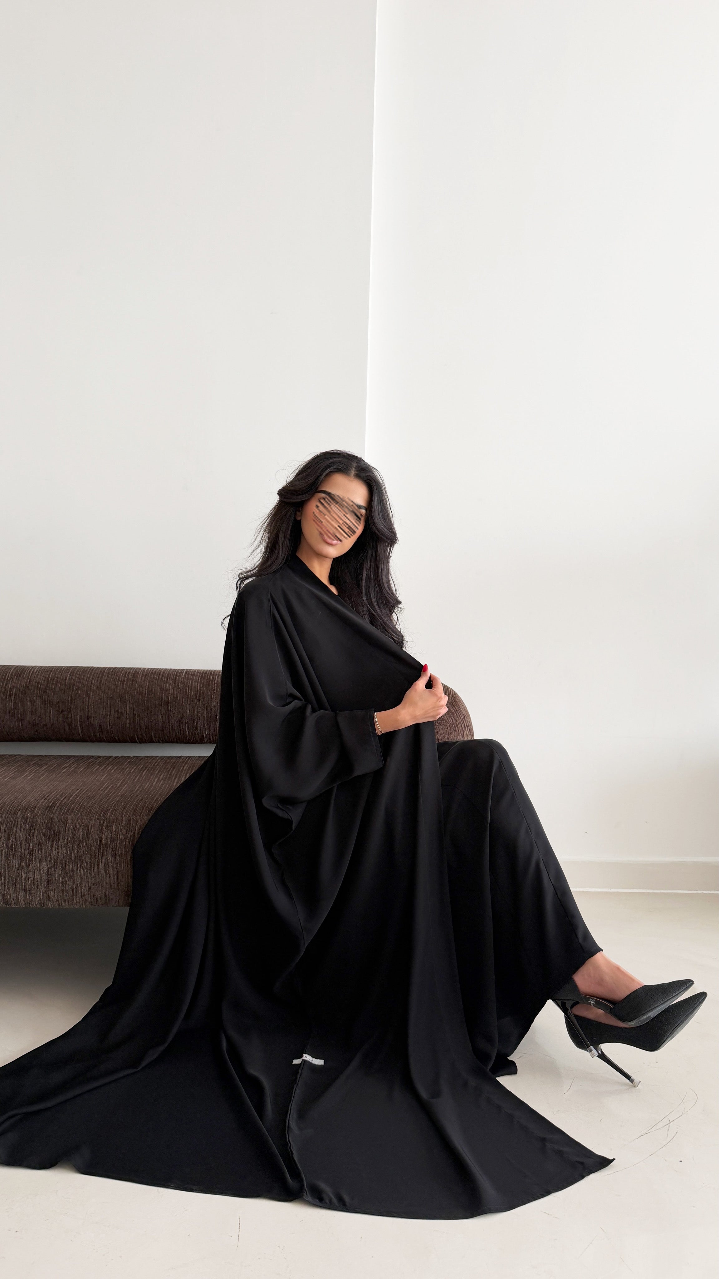 MW2078 - عباية كريب حرير قصه بشت مع اضافة فستان داخلي - Aya