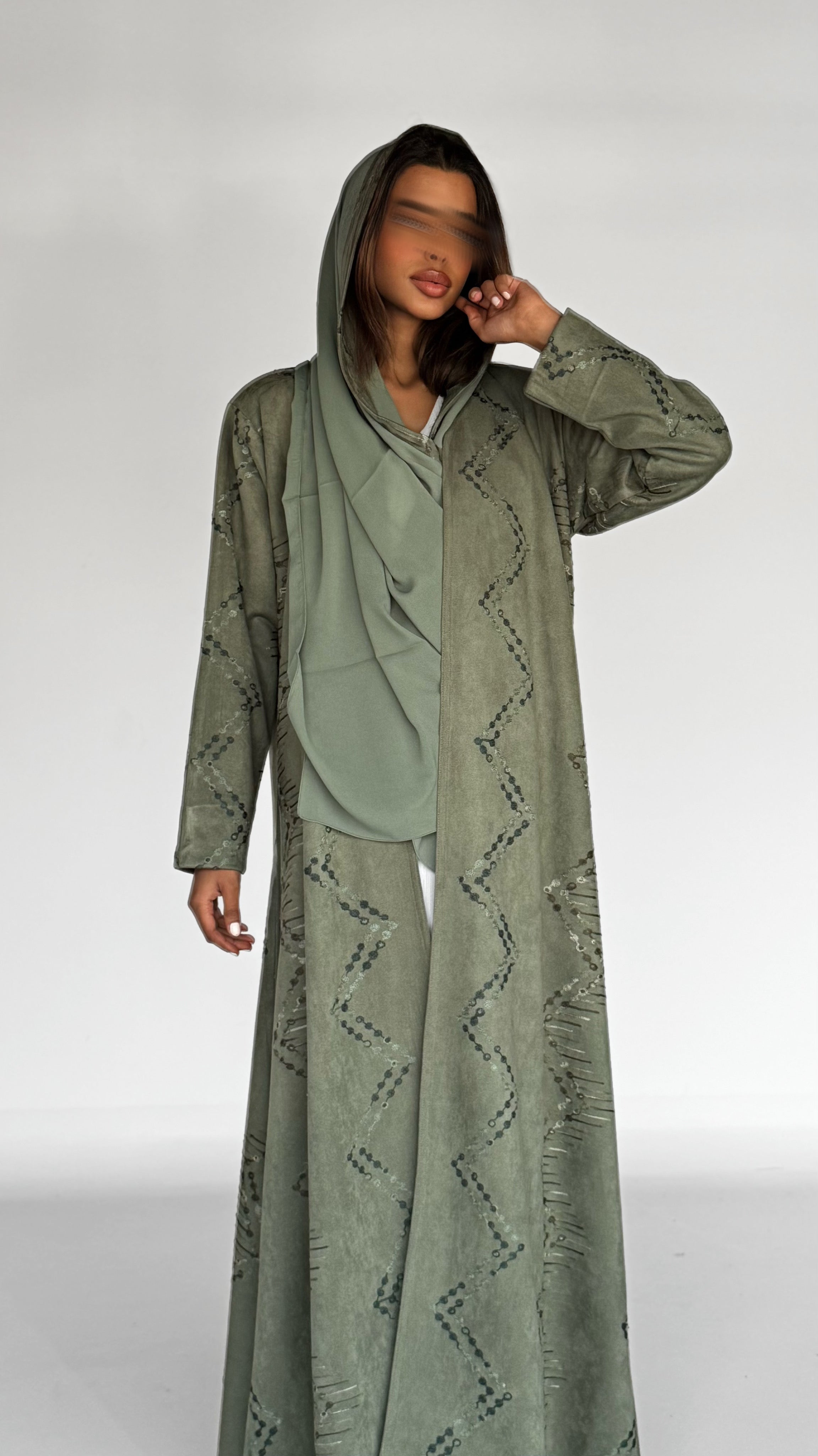 MWT580 - عباية شامواة زيتي