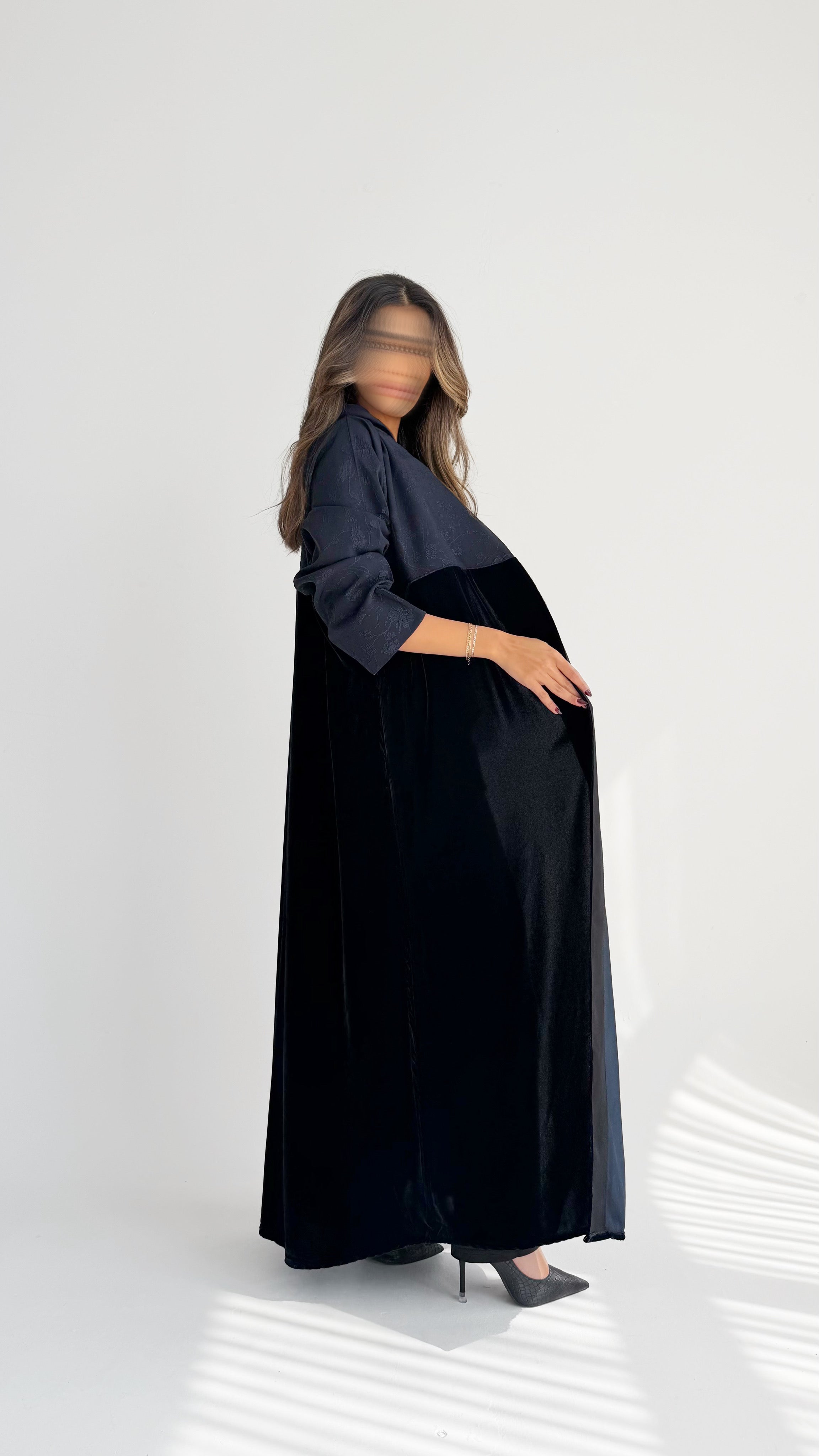 MW645 - Light Crepe Standing with Jacquard Half-Cloche