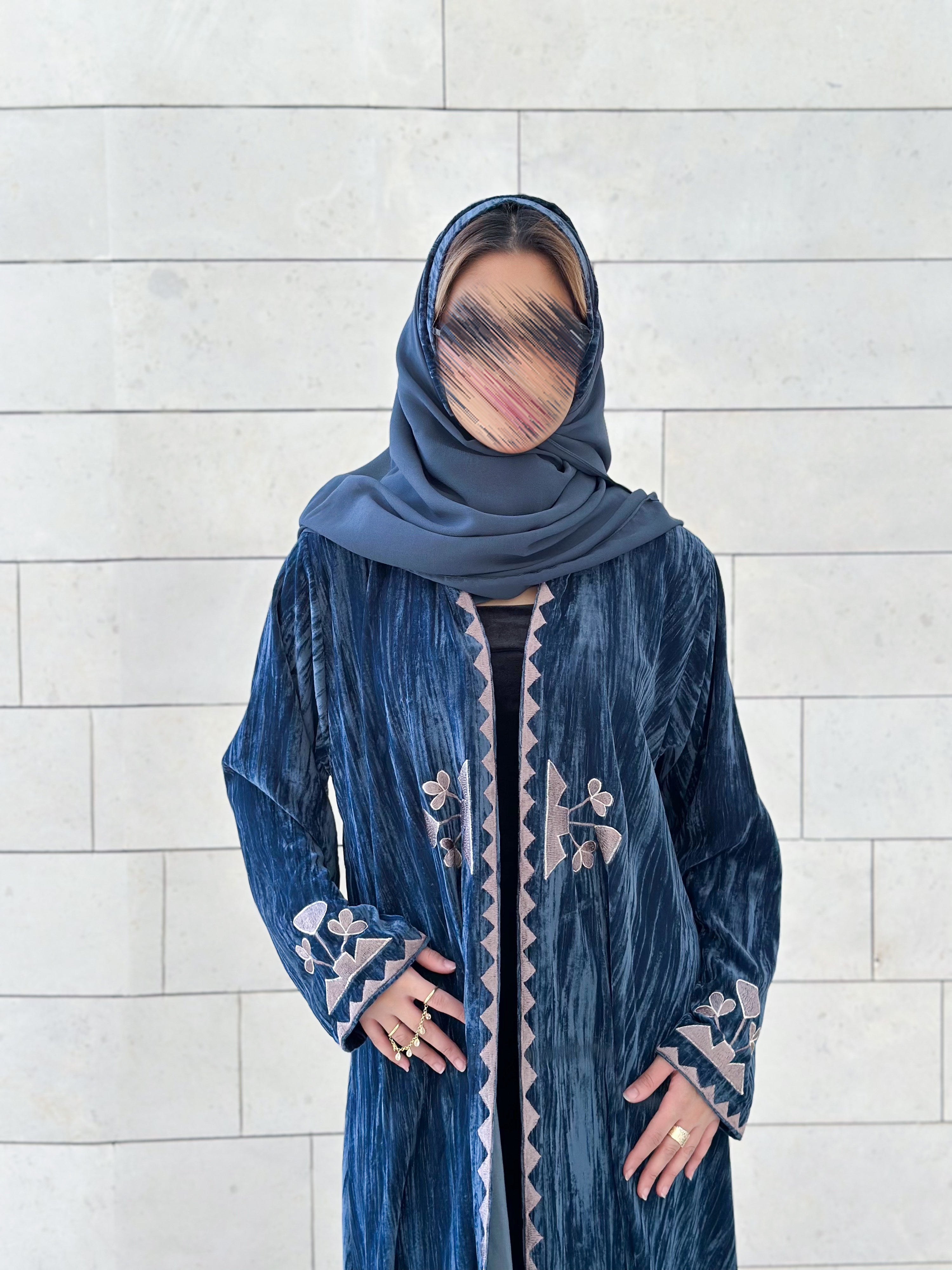 MW645 - Light Crepe Standing with Jacquard Half-Cloche