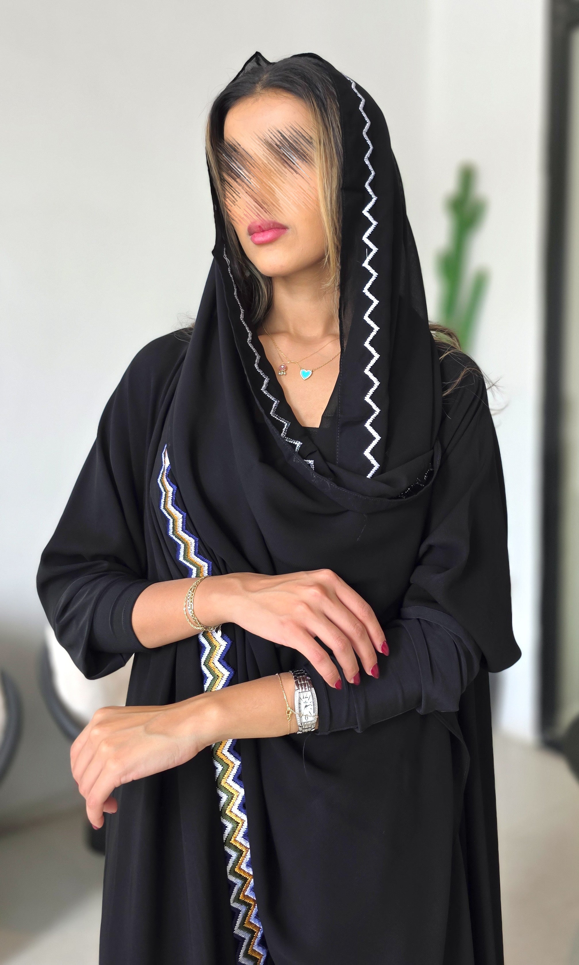 MW1738 - عباية ملكي واضافة تطريز دردوزي - Aya