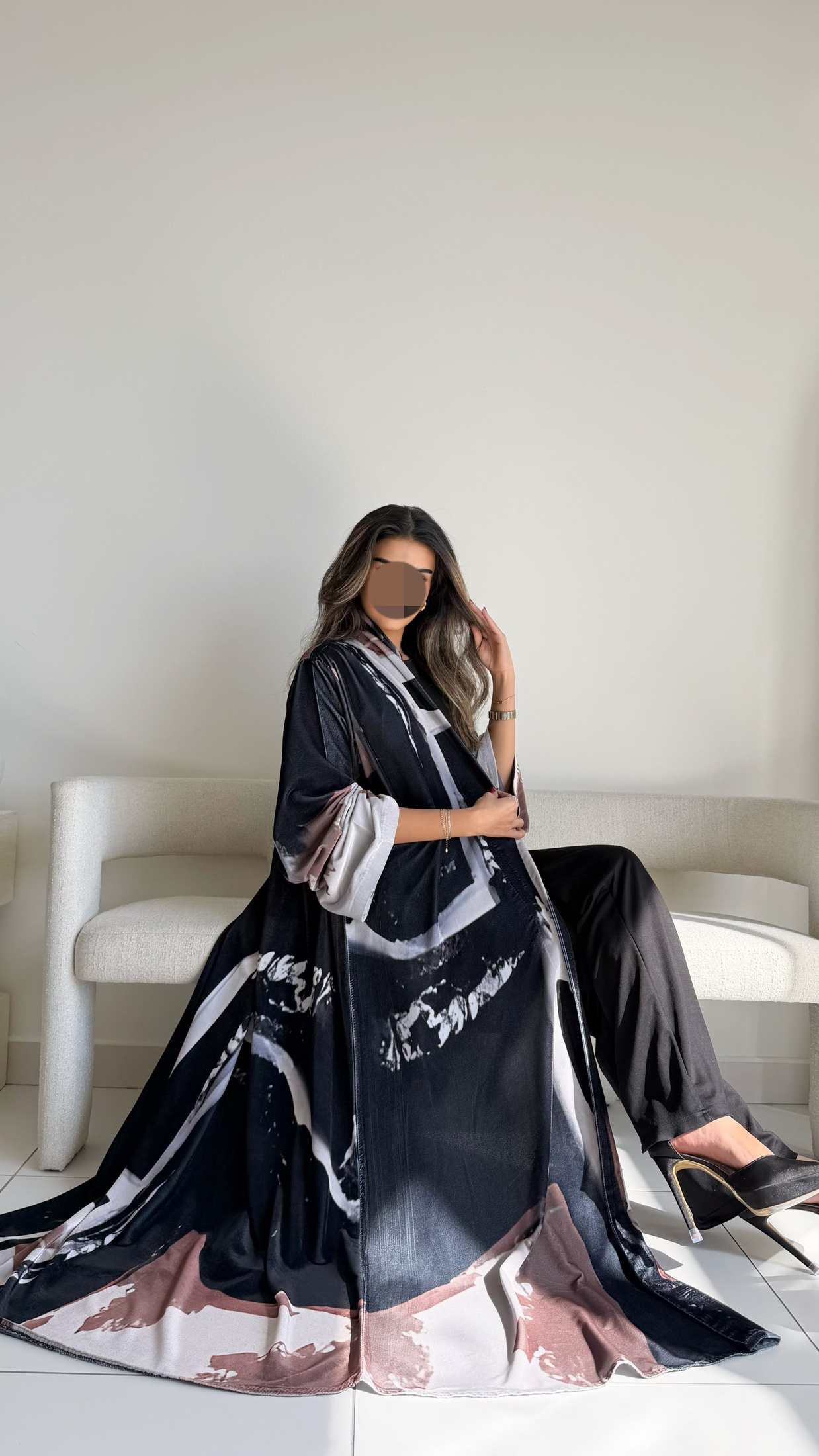 MWT884 - عباية مخمل طباعة - Aya