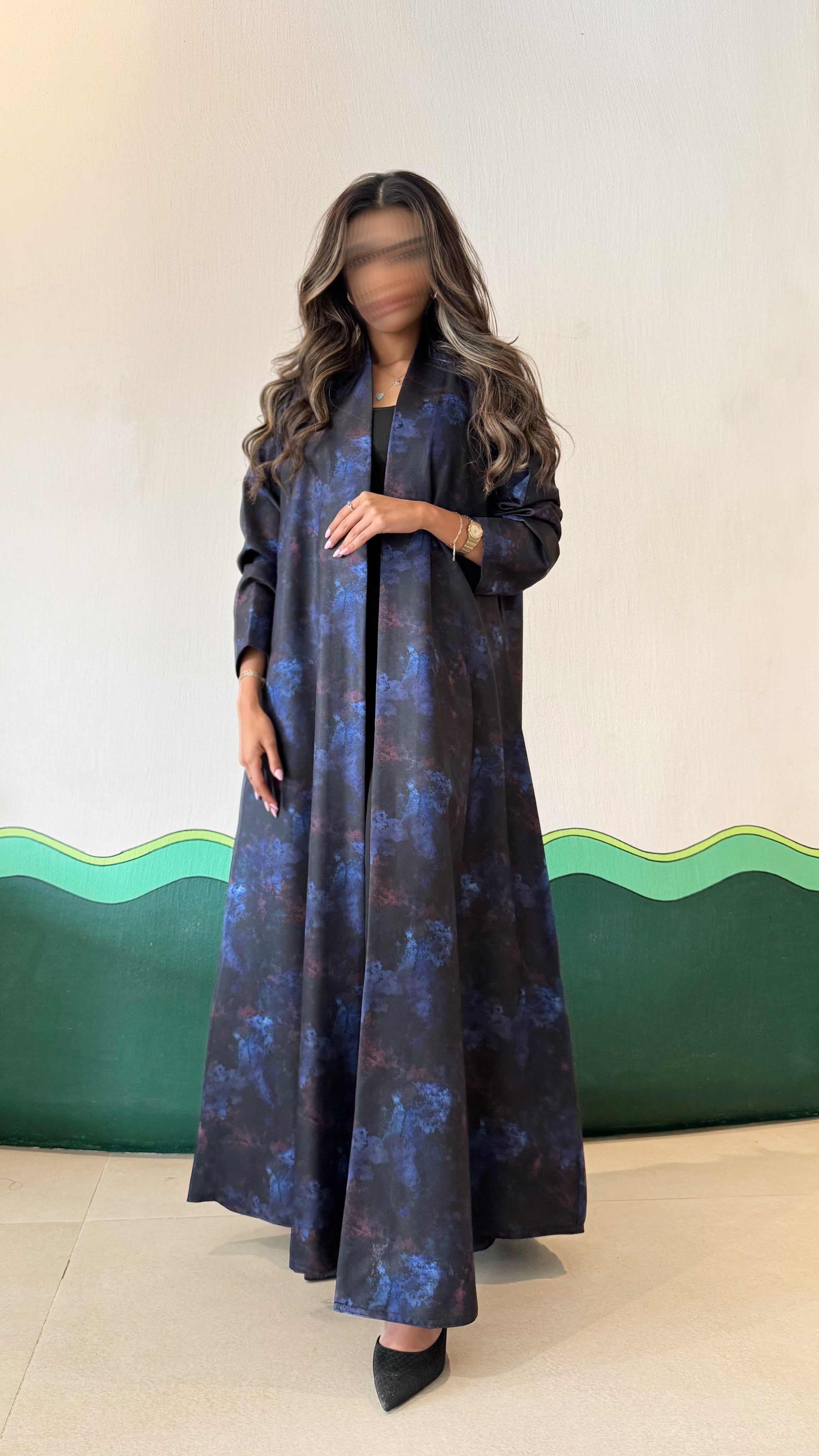 MW645 - Light Crepe Standing with Jacquard Half-Cloche