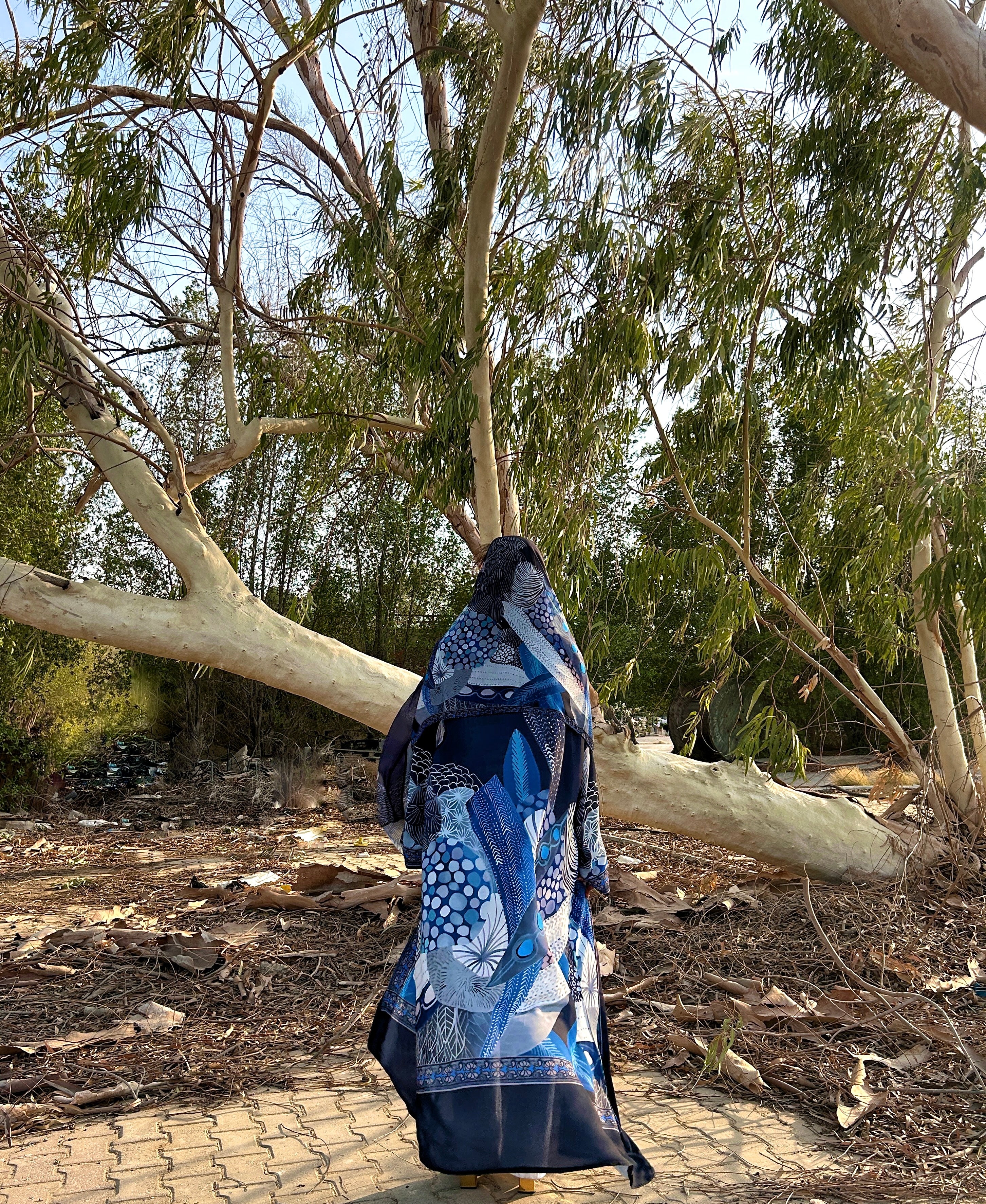 MW1551 - Navy Garden | عباية مطبوعة صيفية - Aya