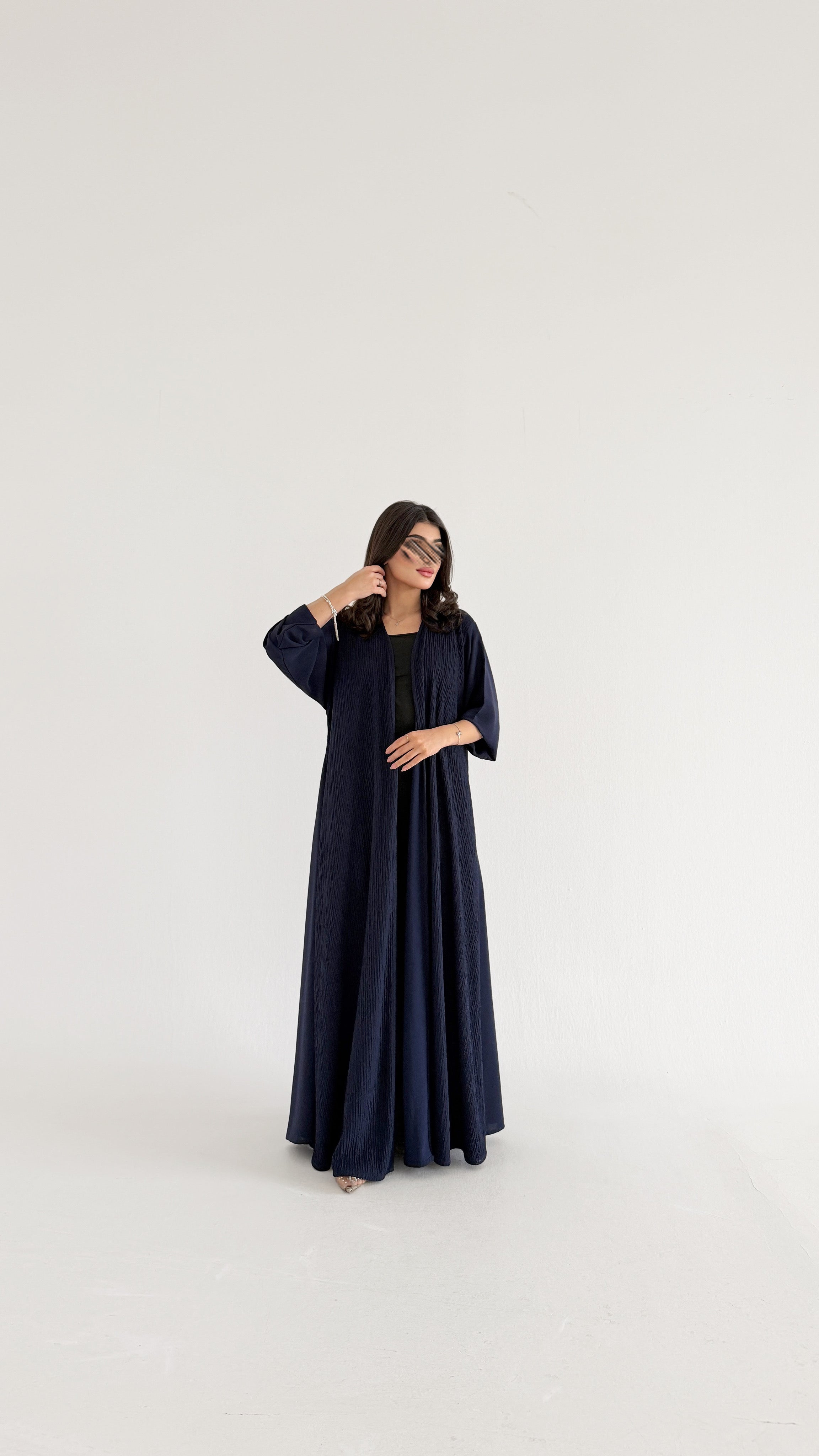 MW2104 - عبايه نص كلوش بخامة الكريب والجاكار حصرية - Aya