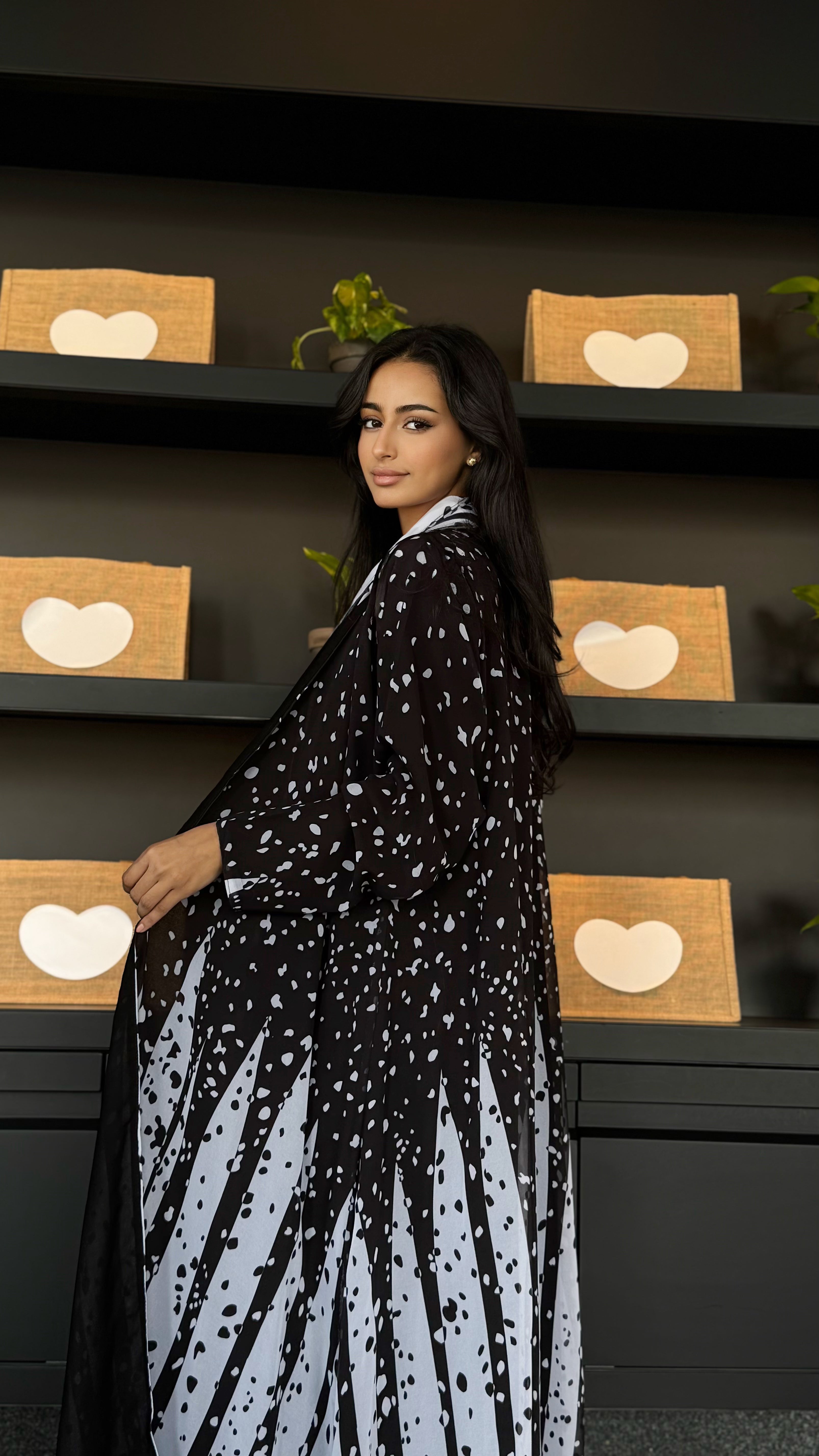 MW645 - Light Crepe Standing with Jacquard Half-Cloche