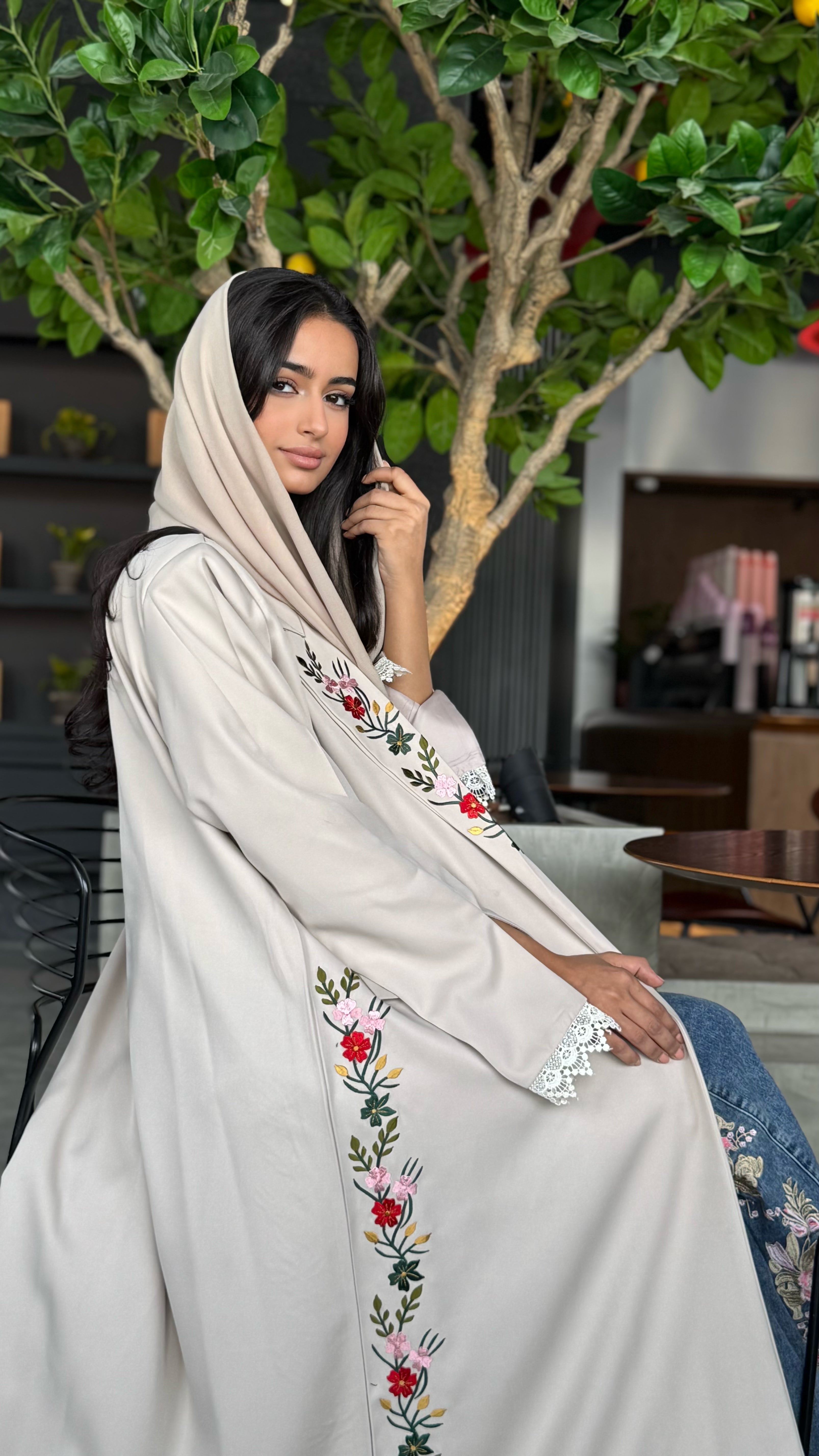 MWT321 - عباية بليزر مورد بيج - Aya