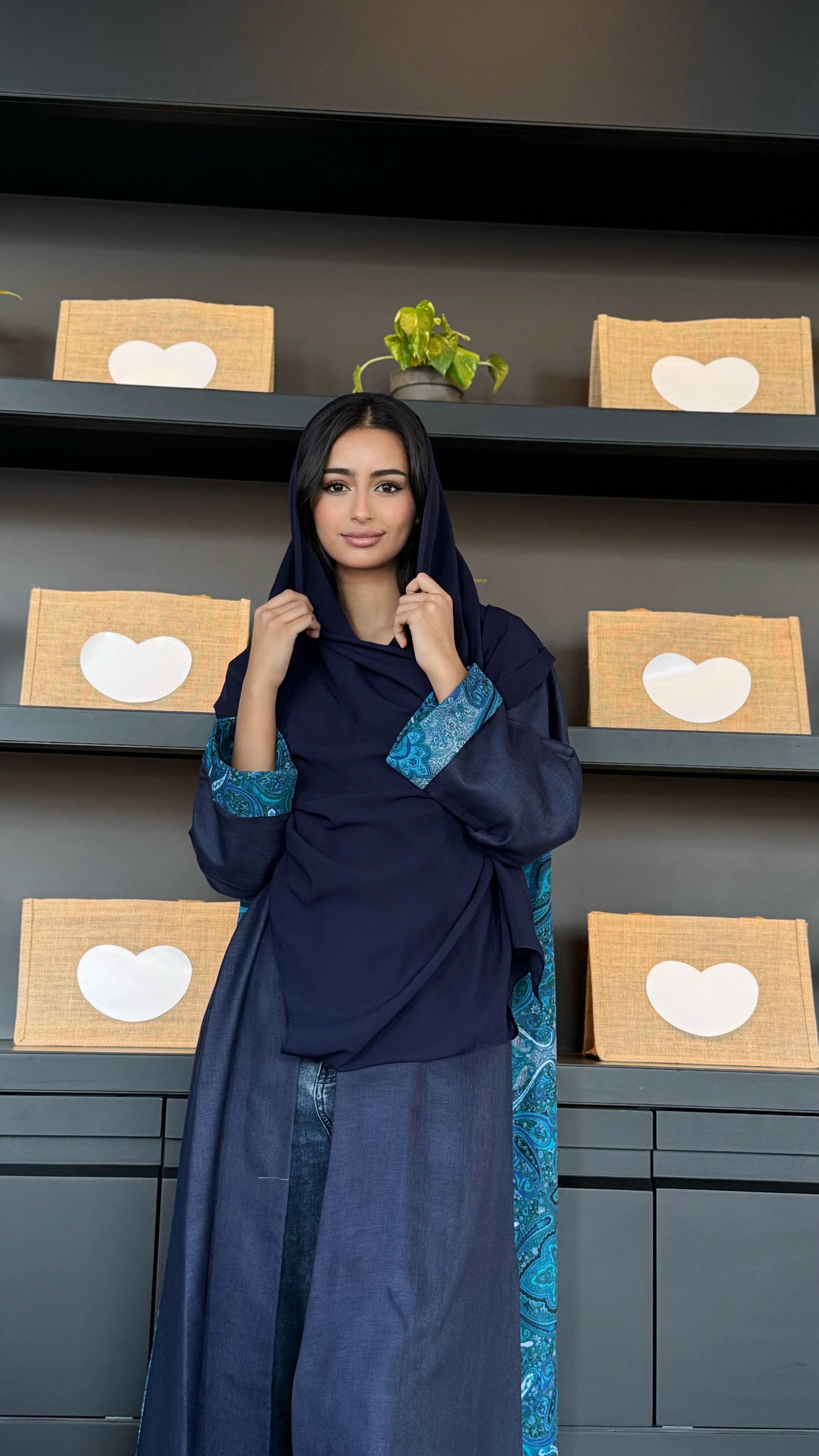MW645 - Light Crepe Standing with Jacquard Half-Cloche