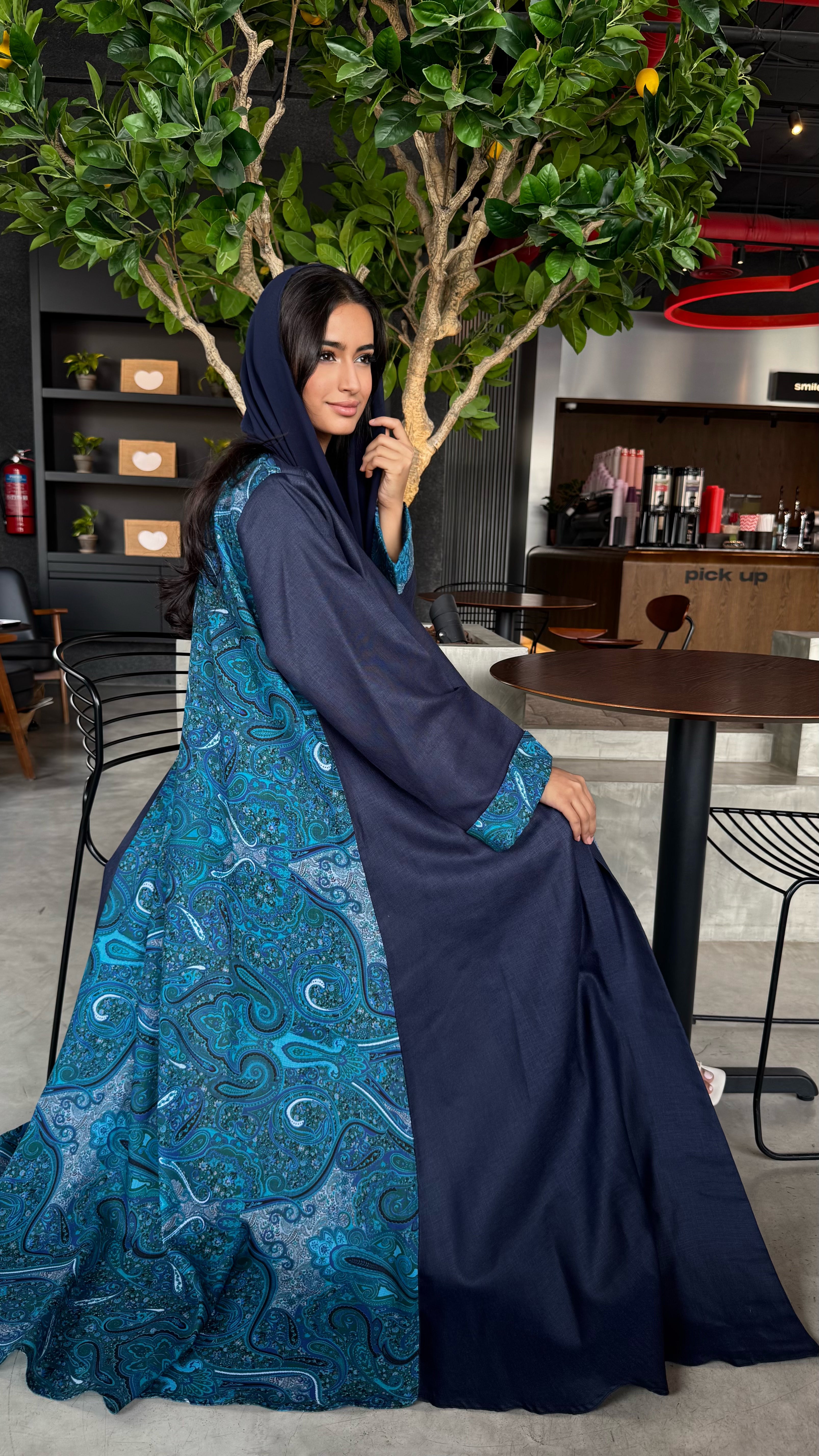 MW645 - Light Crepe Standing with Jacquard Half-Cloche