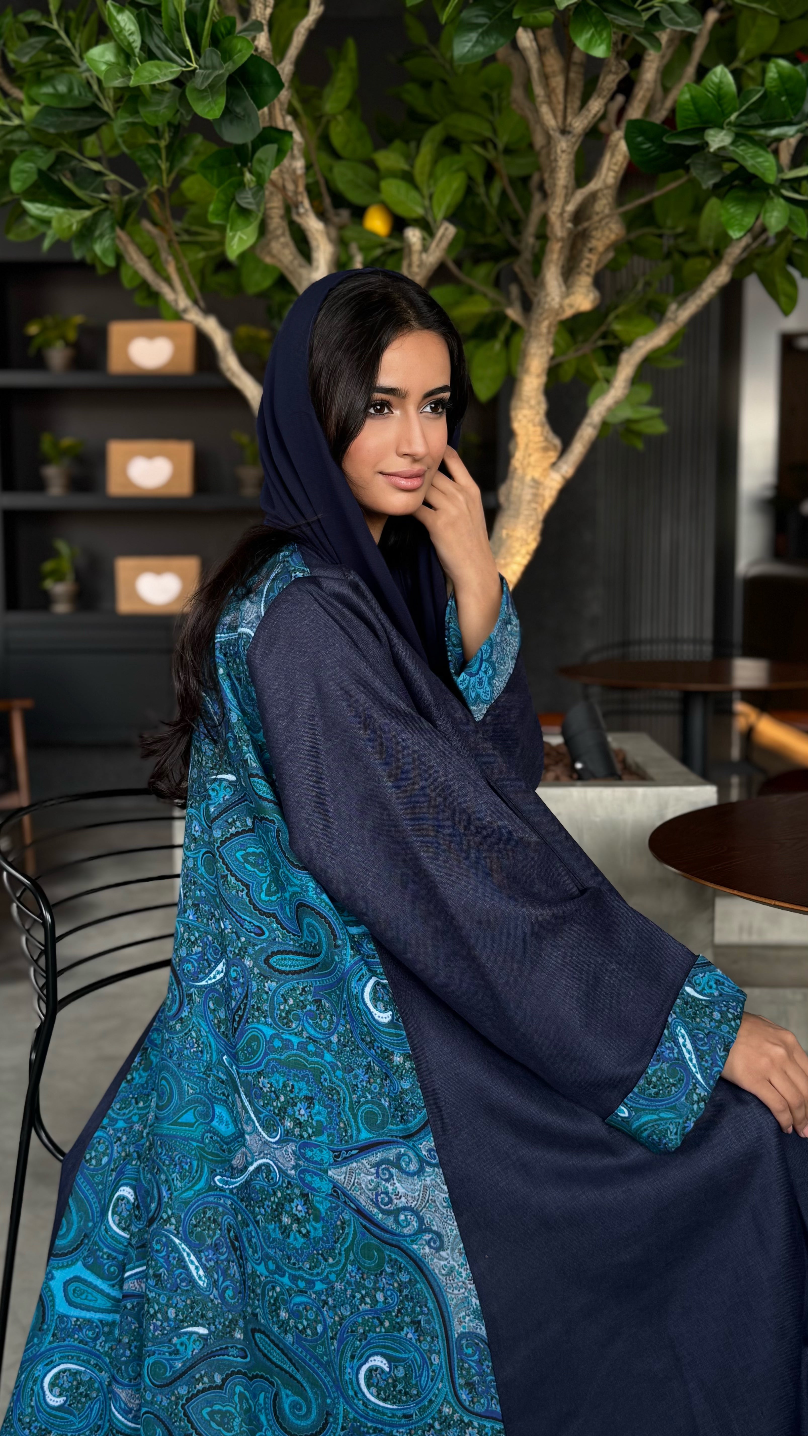 MW645 - Light Crepe Standing with Jacquard Half-Cloche