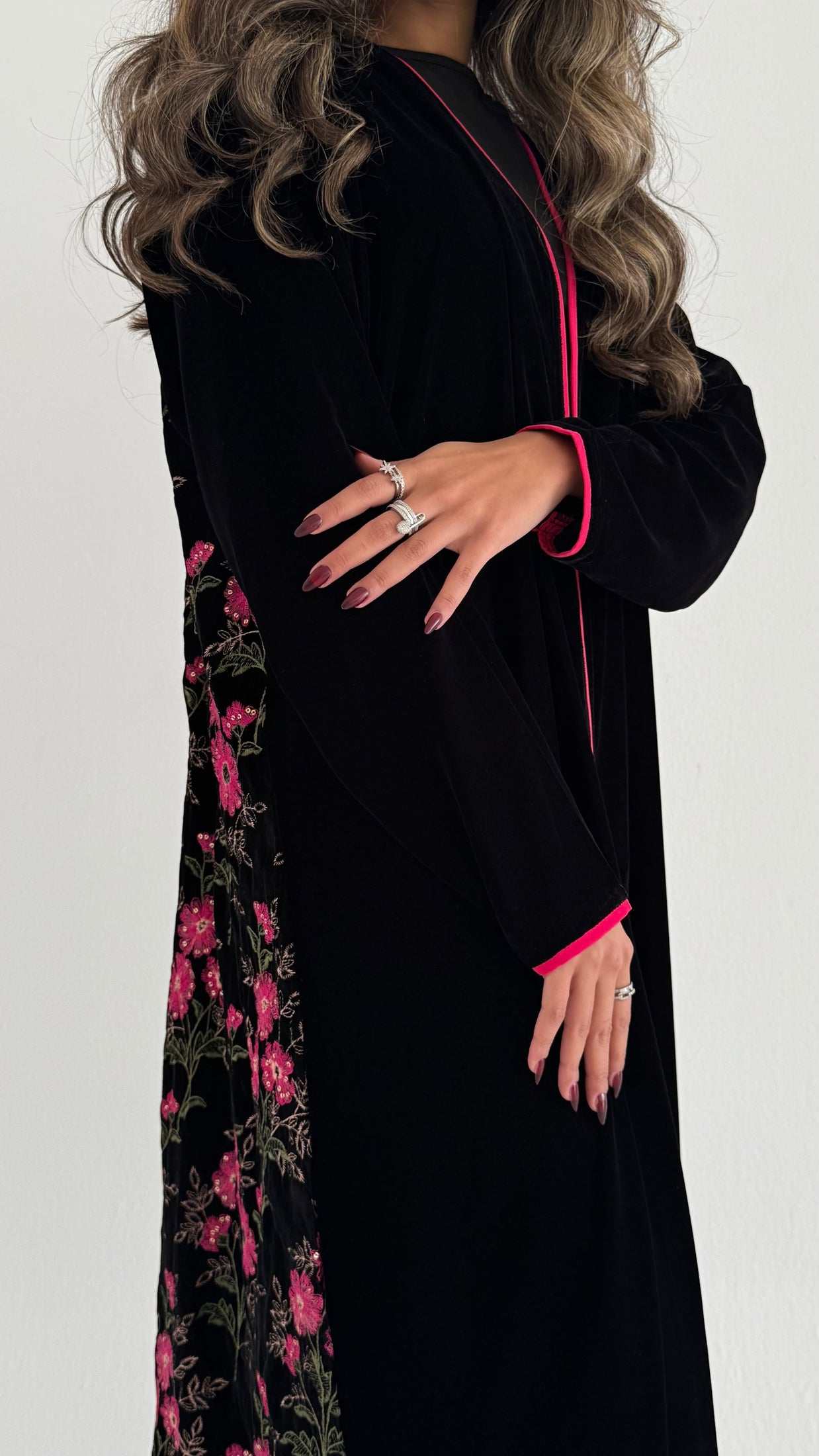 MWT732 - Black velvet abaya with pink rose embroidery | عباية مخمل اسود مع تطريز زهري - Aya