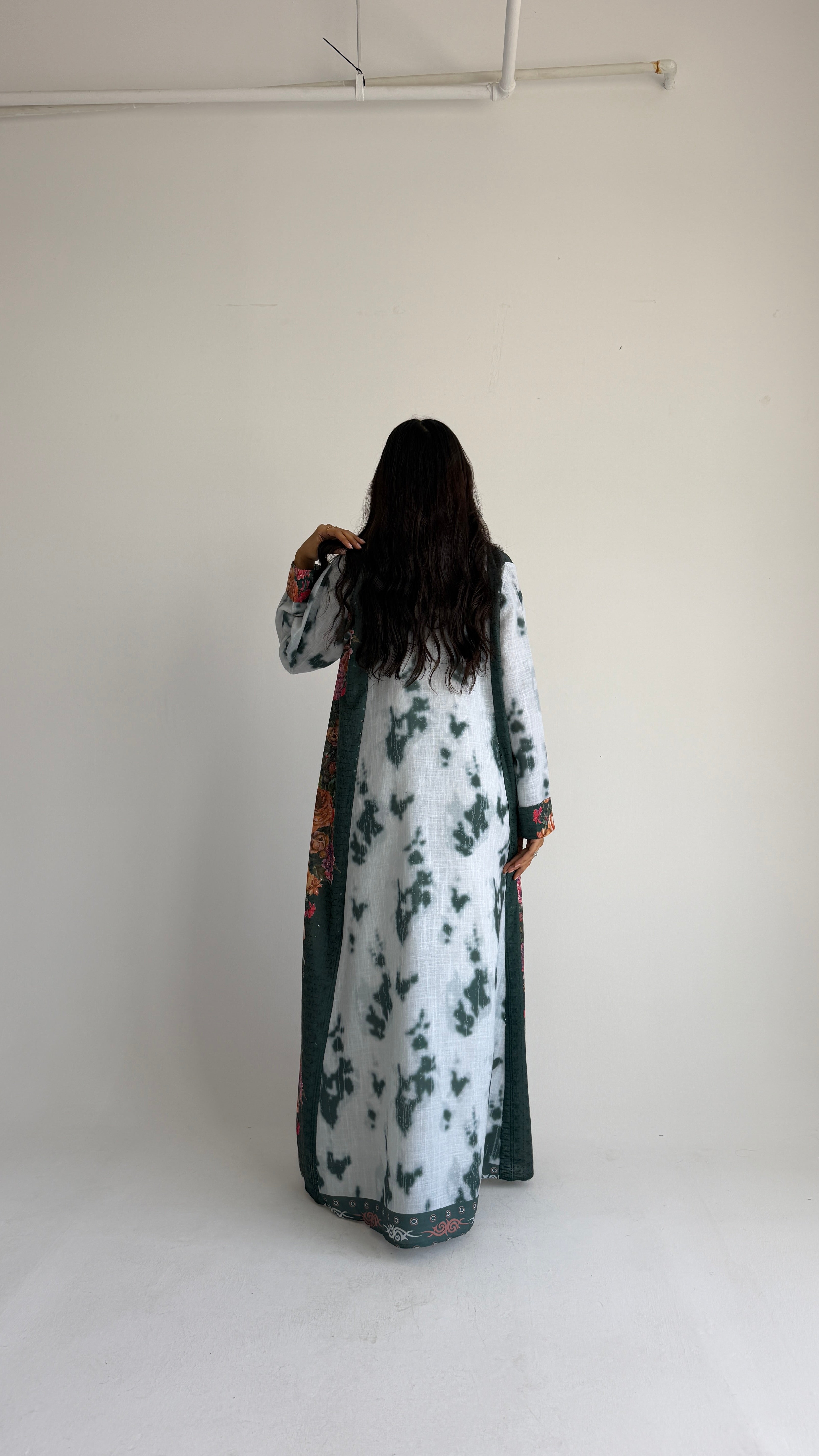 MWT1308 عباية لنن وروكاما زهور - Aya