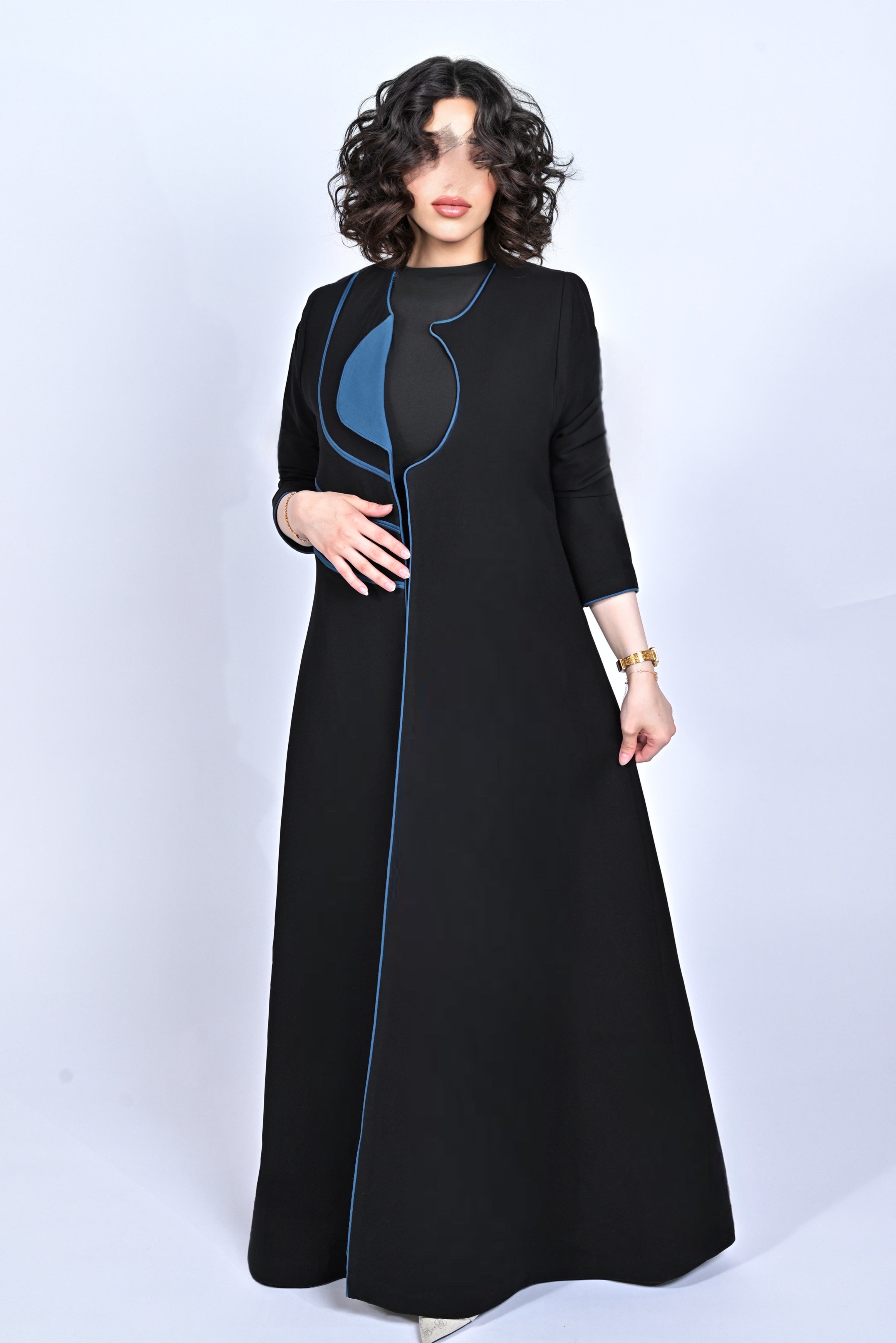 MW645 - Light Crepe Standing with Jacquard Half-Cloche