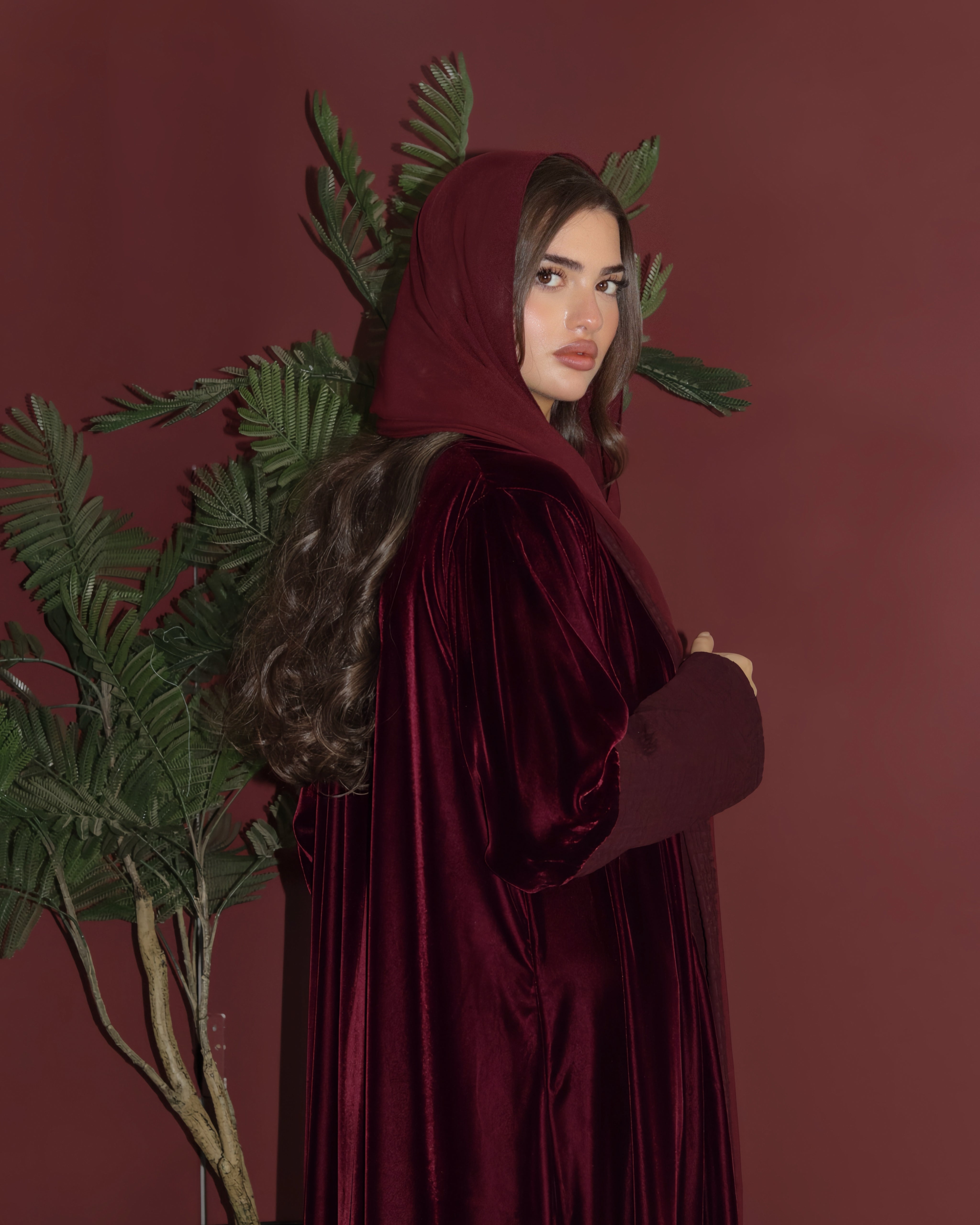 MW645 - Light Crepe Standing with Jacquard Half-Cloche