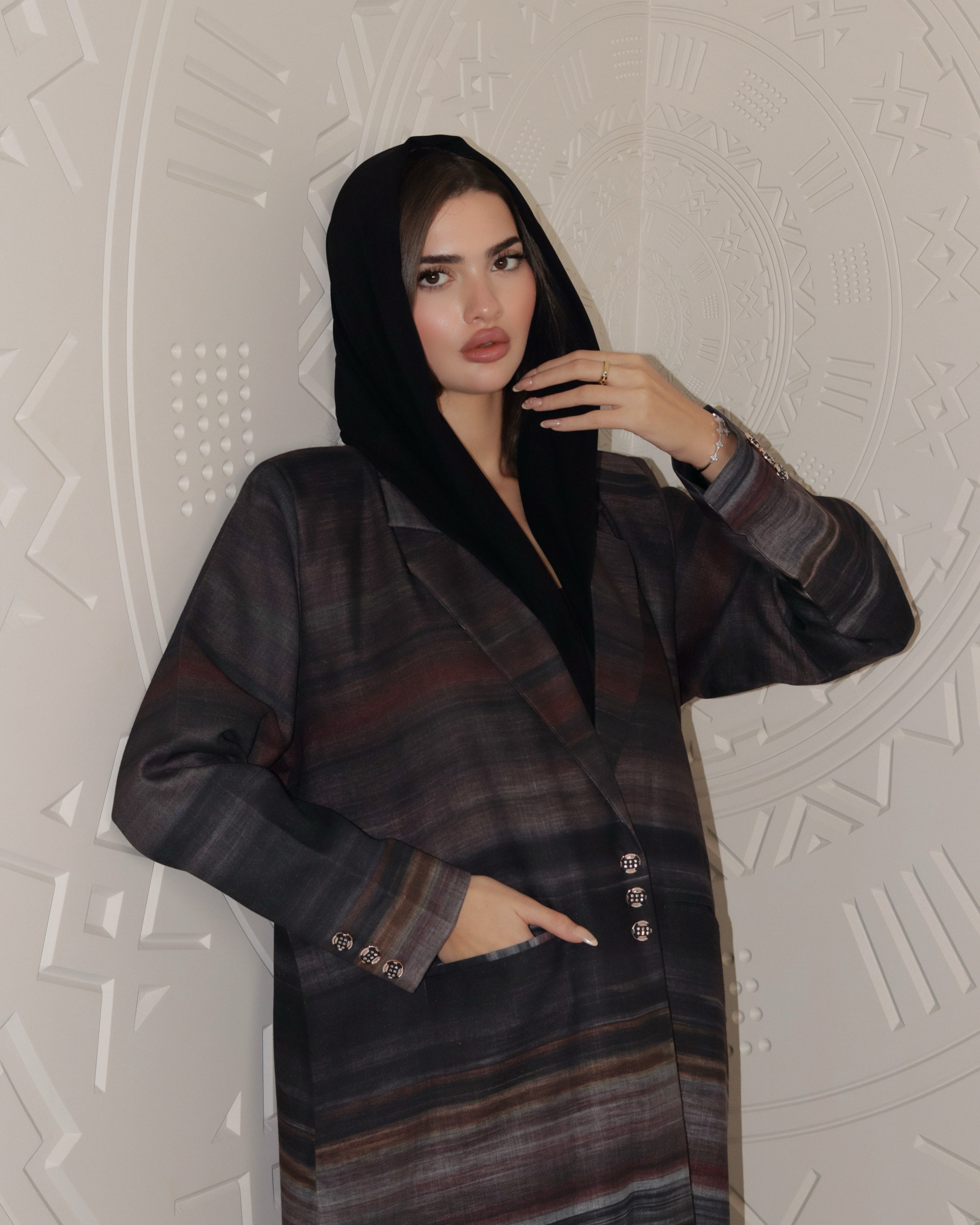 MW645 - Light Crepe Standing with Jacquard Half-Cloche