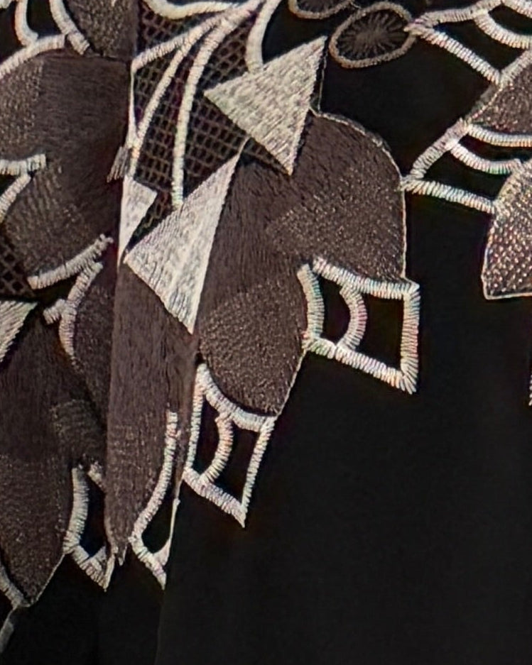 MWT1011 - عبايه تطريز بالابيض - Aya