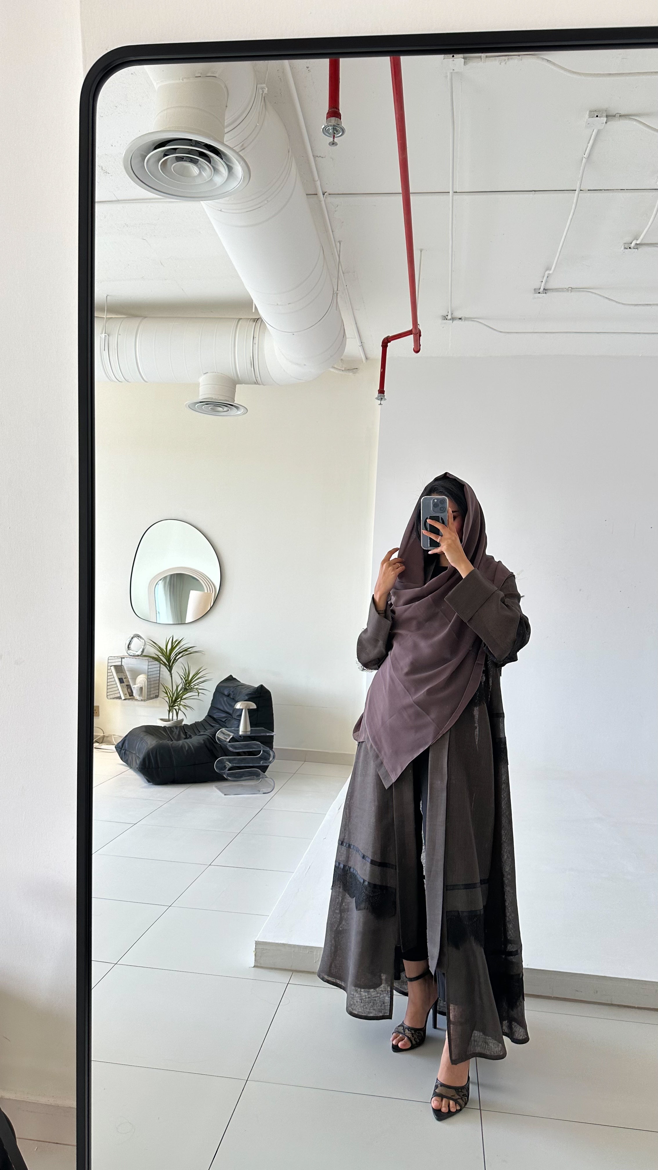 MW645 - Light Crepe Standing with Jacquard Half-Cloche
