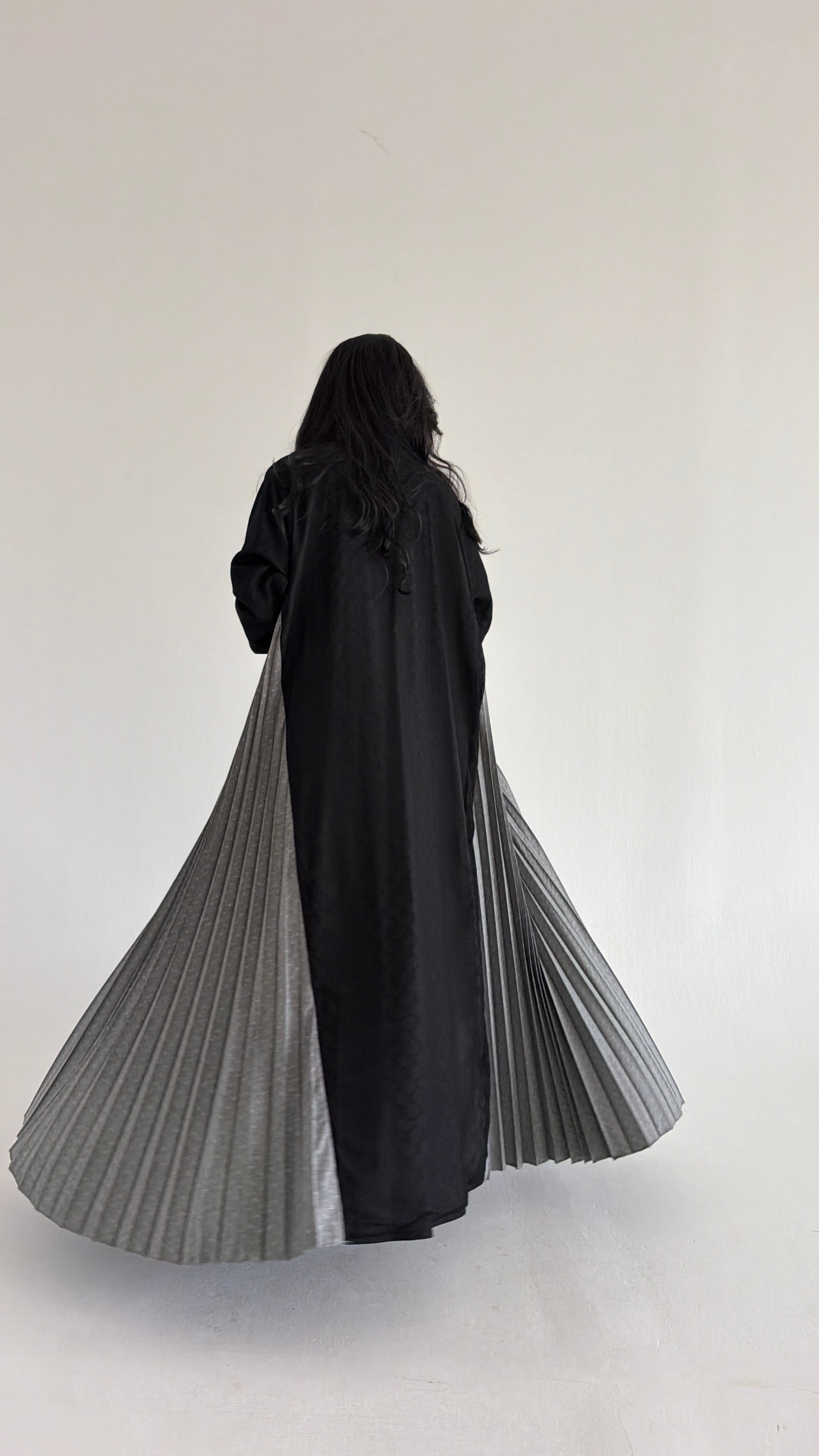 MW2071 - عباية كلوش مع اضافة شيكون مكسر في الجوانب - Aya