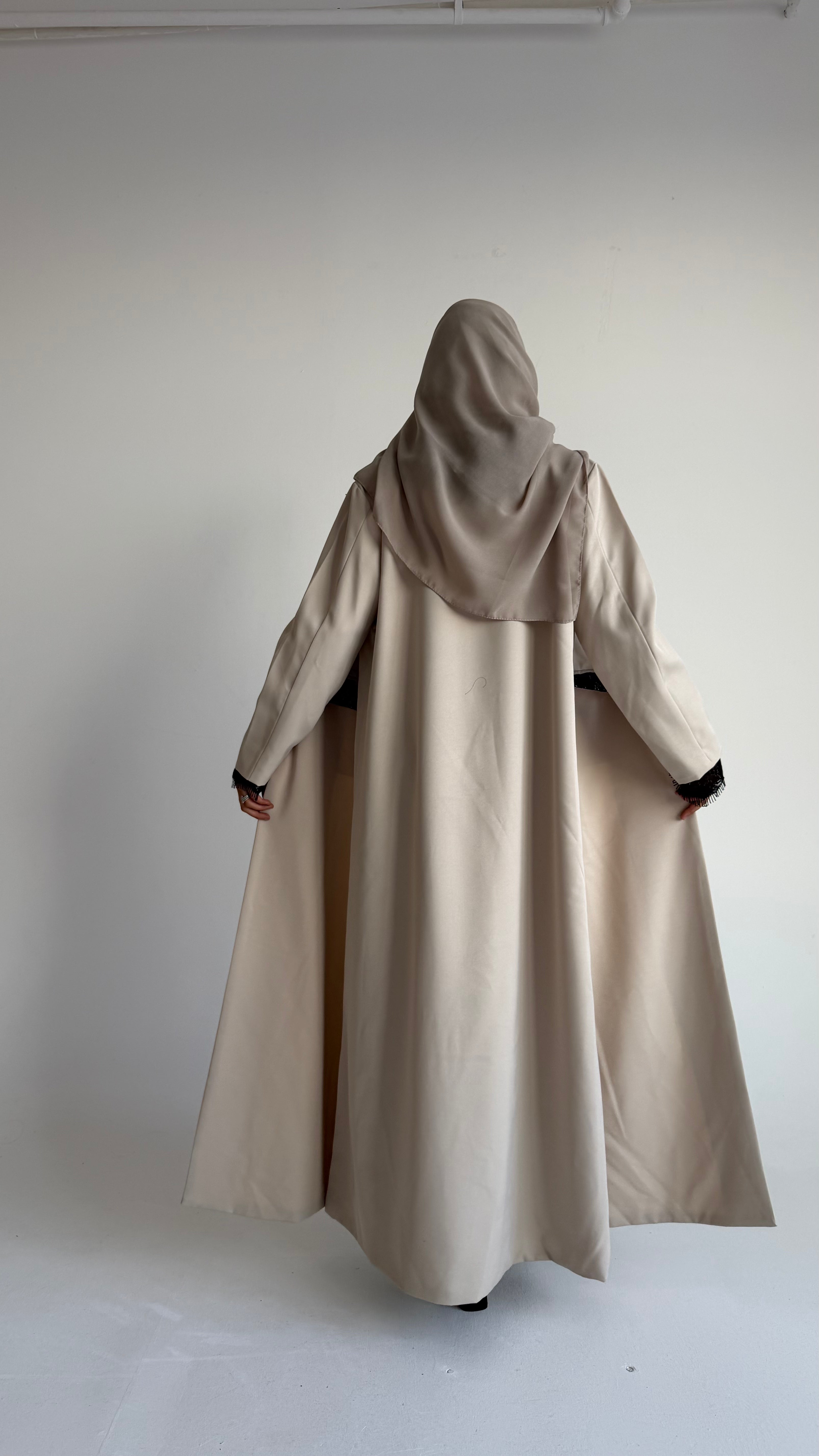 MW1756- قماش بليزر مع اضافة الدانتيل على الياقة - Aya