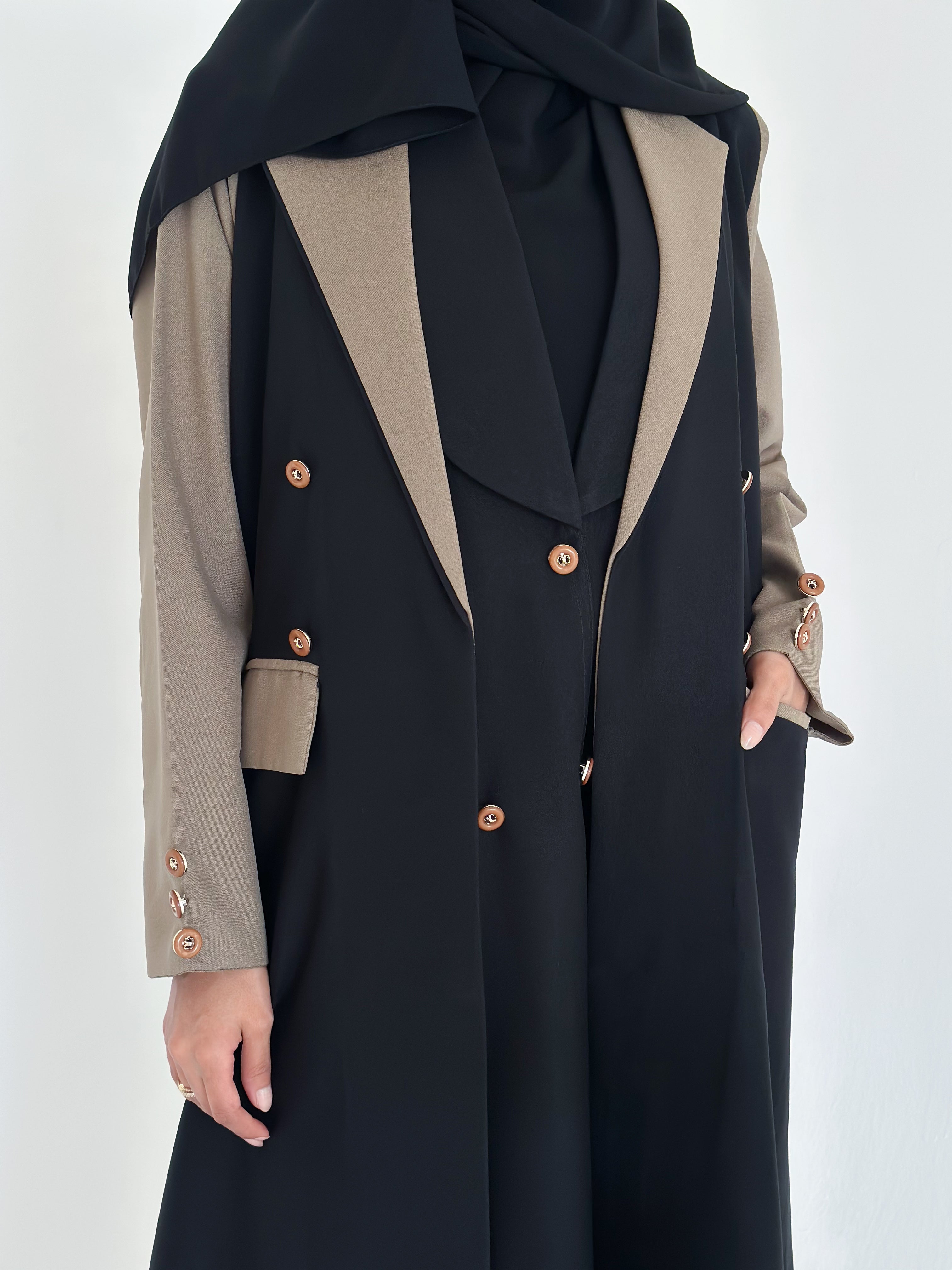 MW645 - Light Crepe Standing with Jacquard Half-Cloche