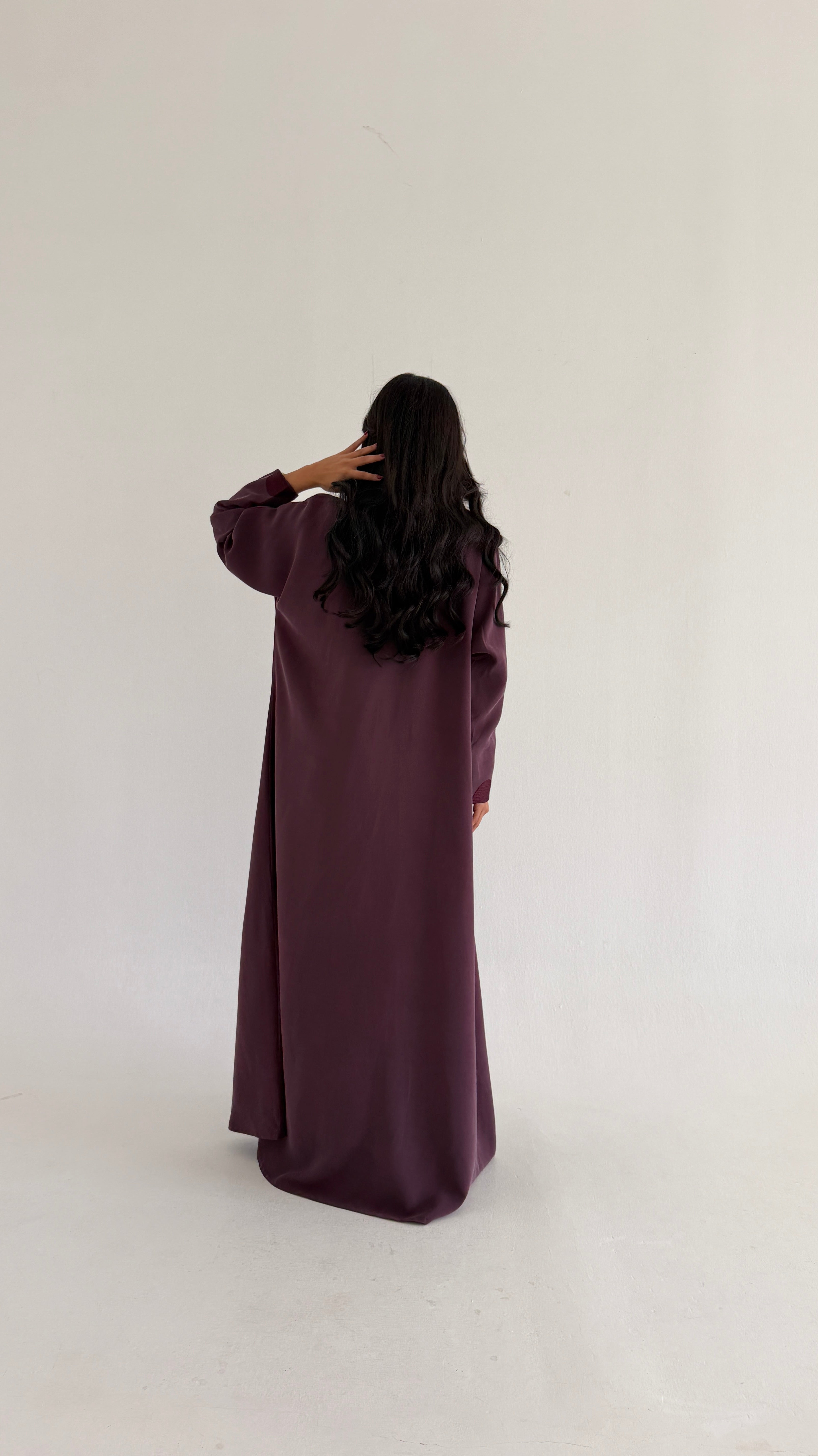 MWT1078 - عباية بتطريز بالامام - Aya