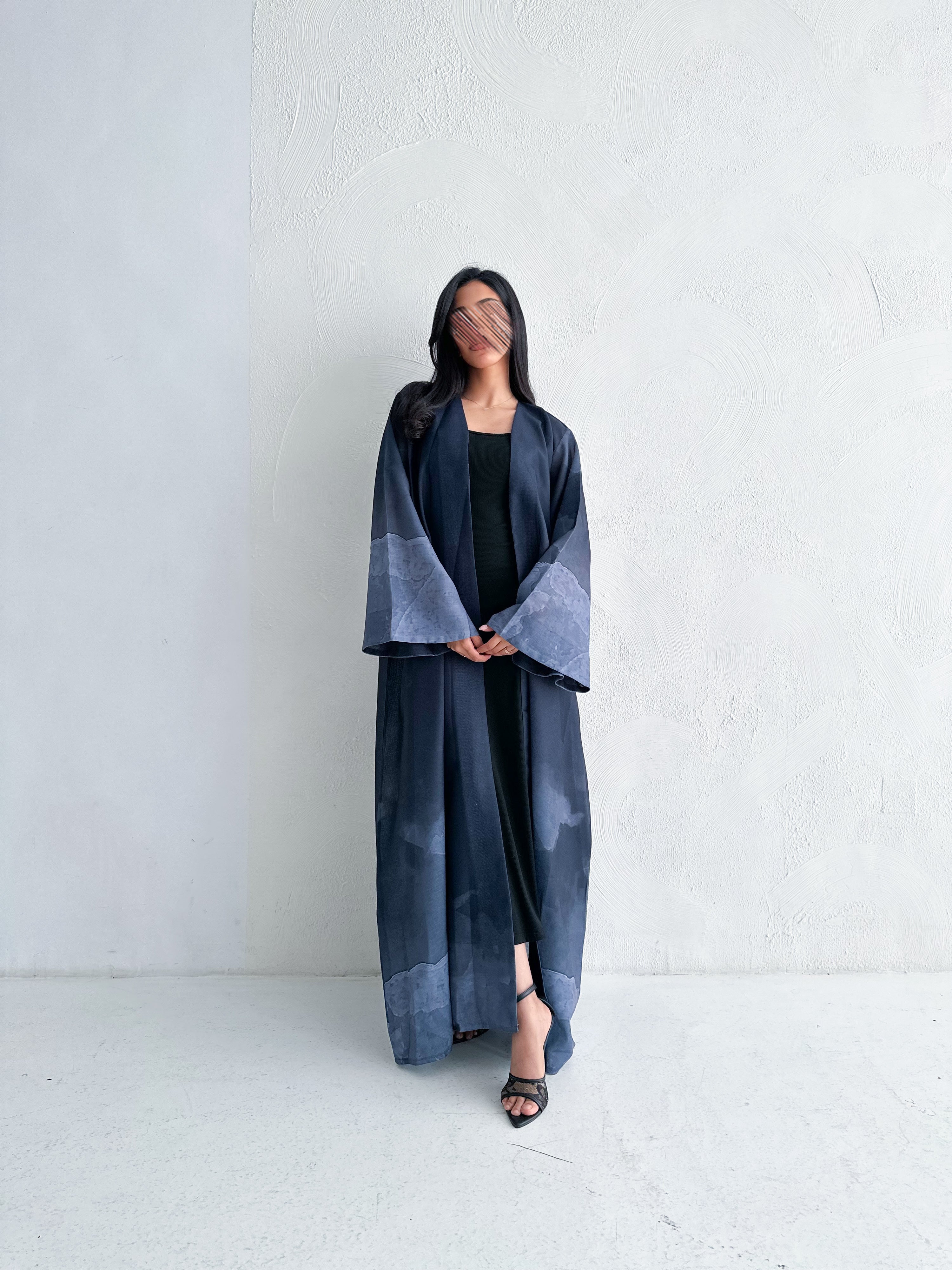 MW645 - Light Crepe Standing with Jacquard Half-Cloche