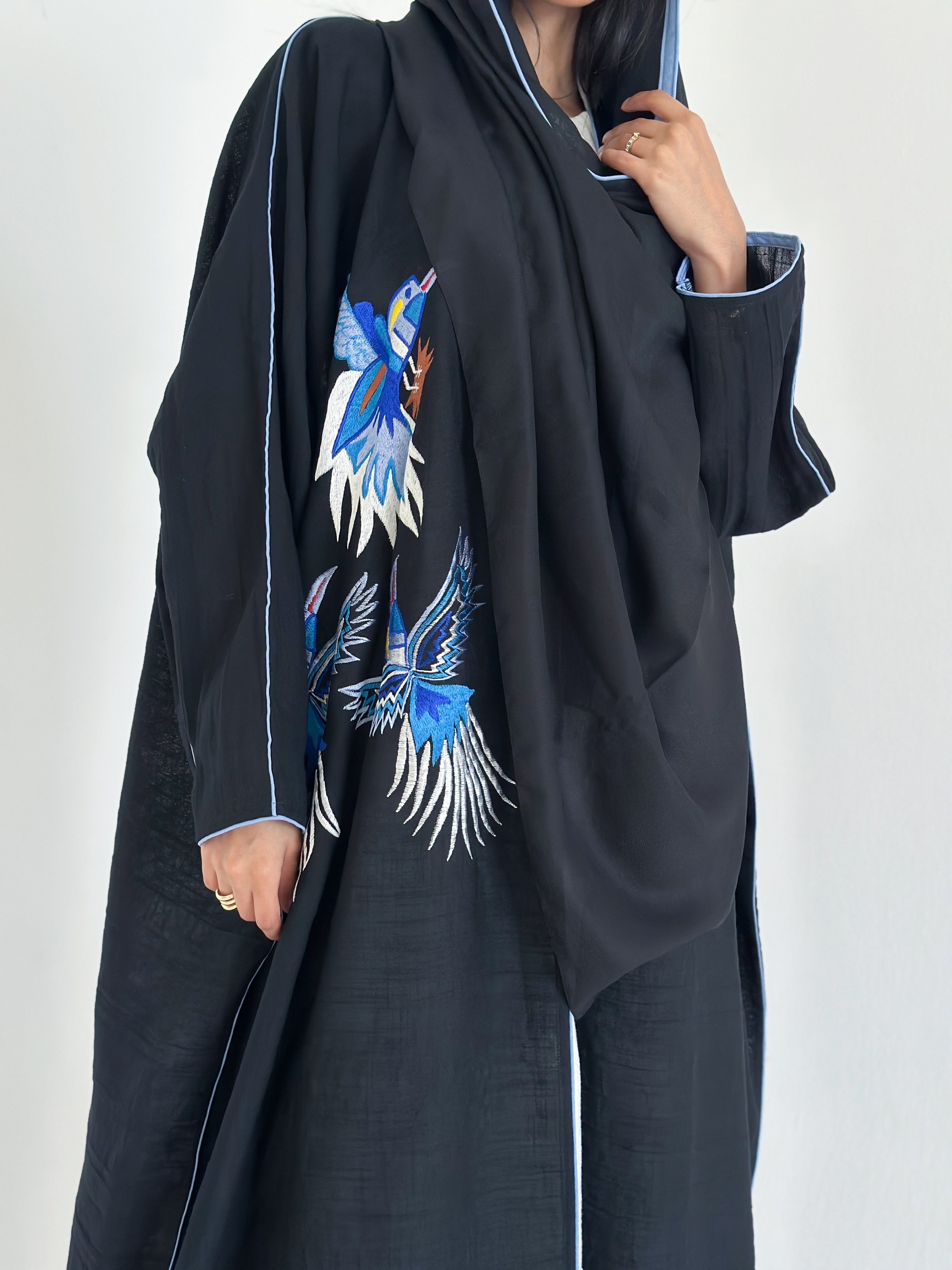 MW645 - Light Crepe Standing with Jacquard Half-Cloche