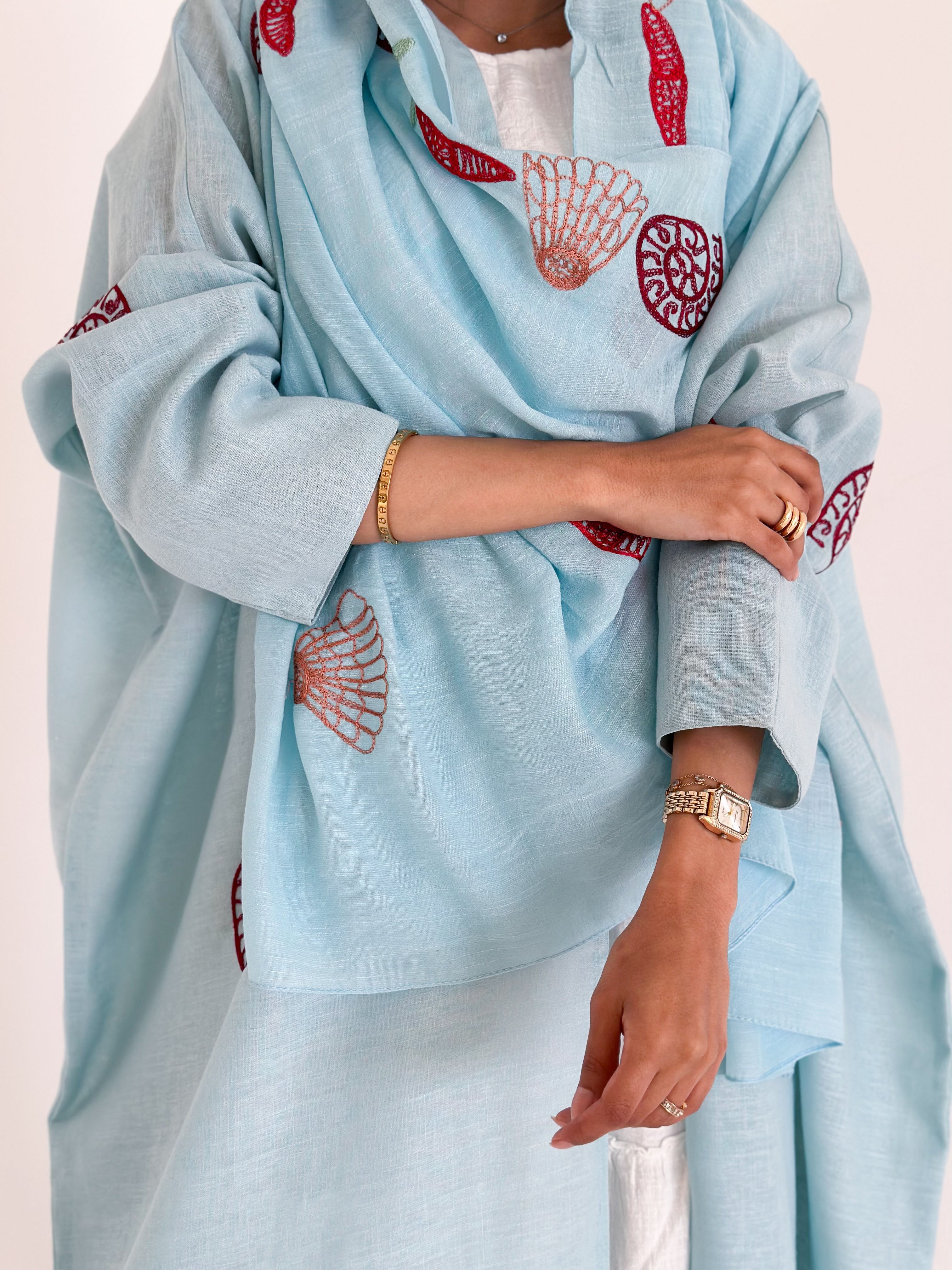 MW1345 - عباية نص فراشة بتطريز اصداف - Aya