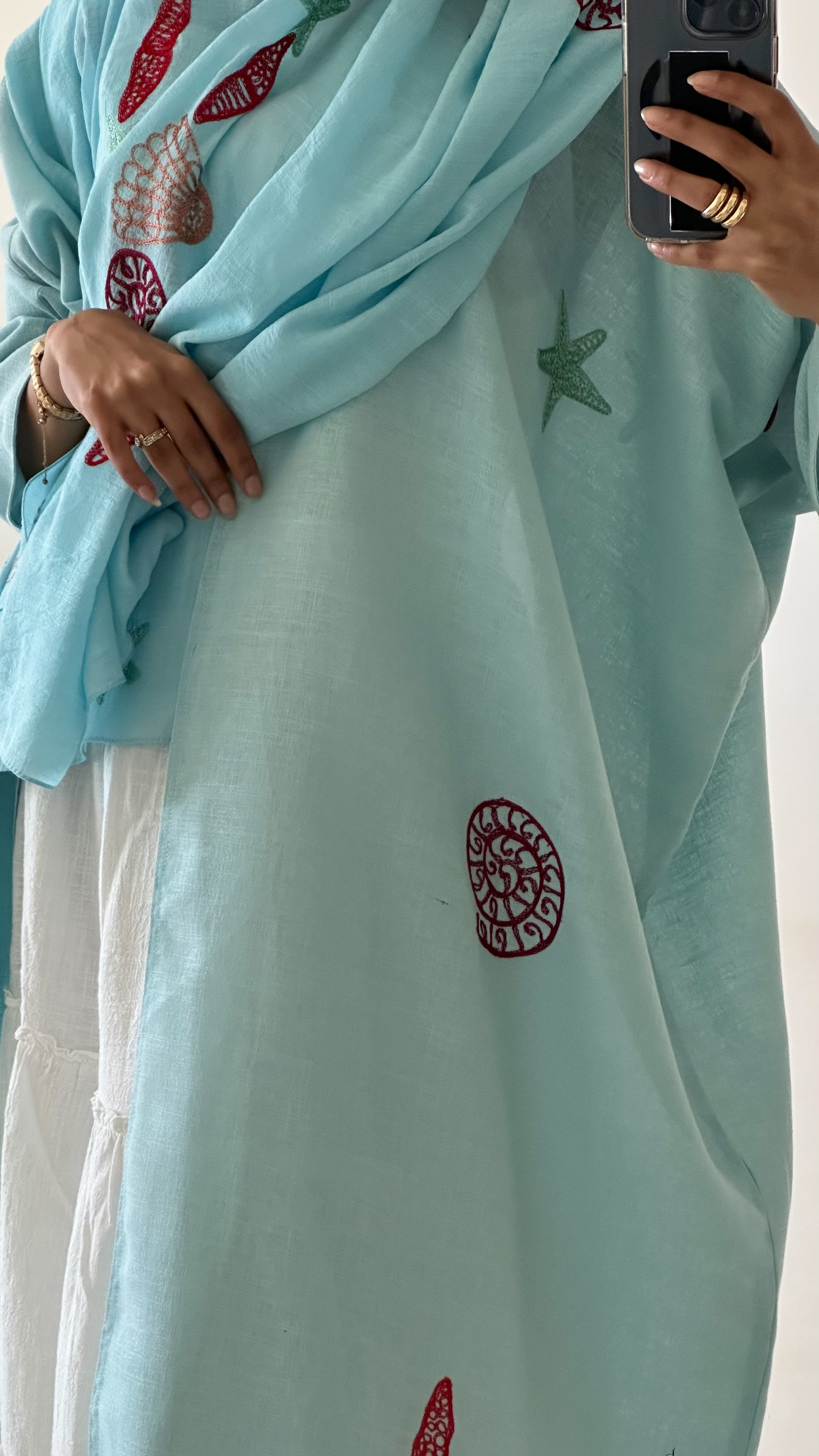 MW1345 - عباية نص فراشة بتطريز اصداف - Aya