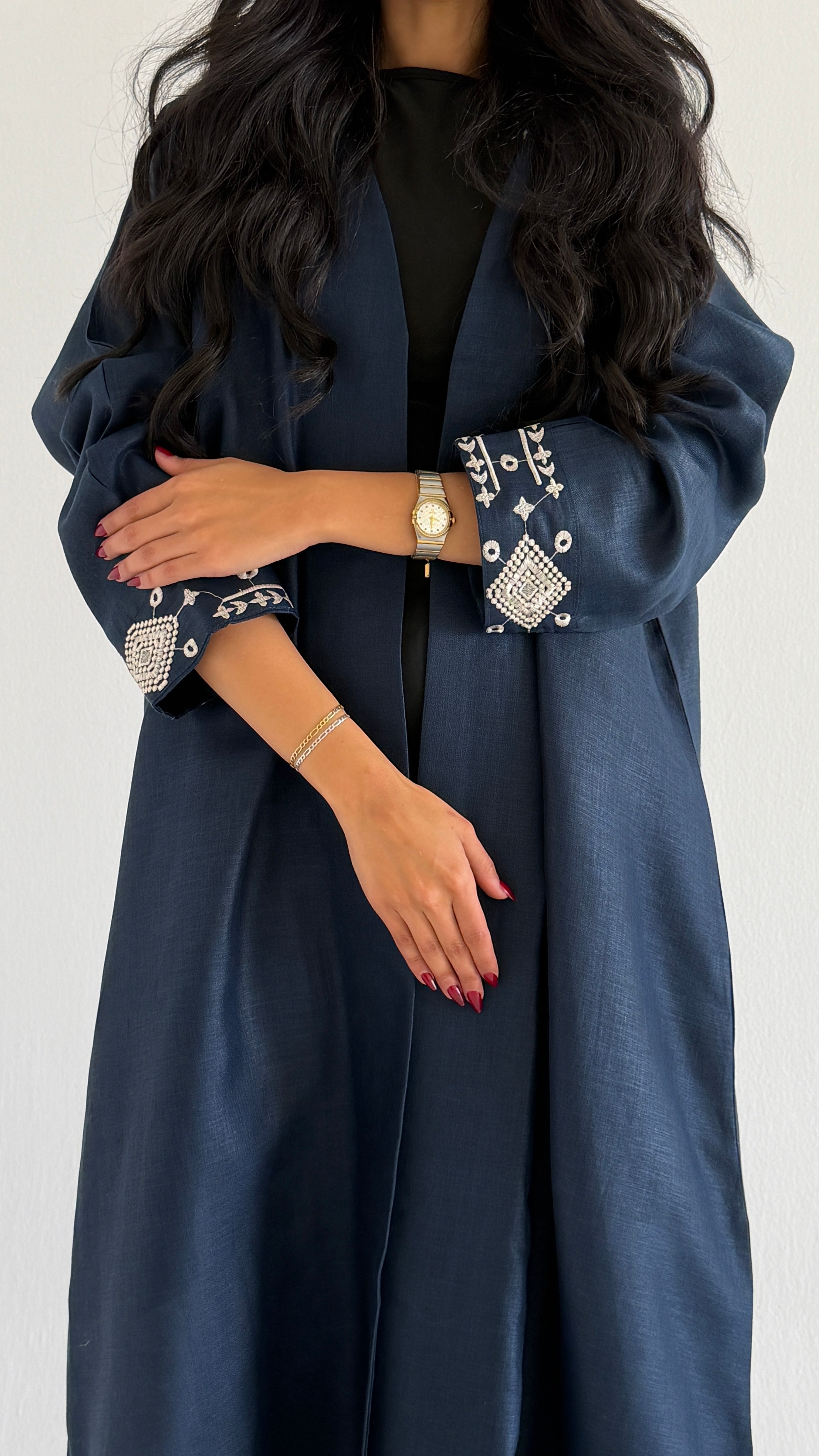 MWT1028 - عبايه لنن تطريز مع تدخيلة شانتون - Aya