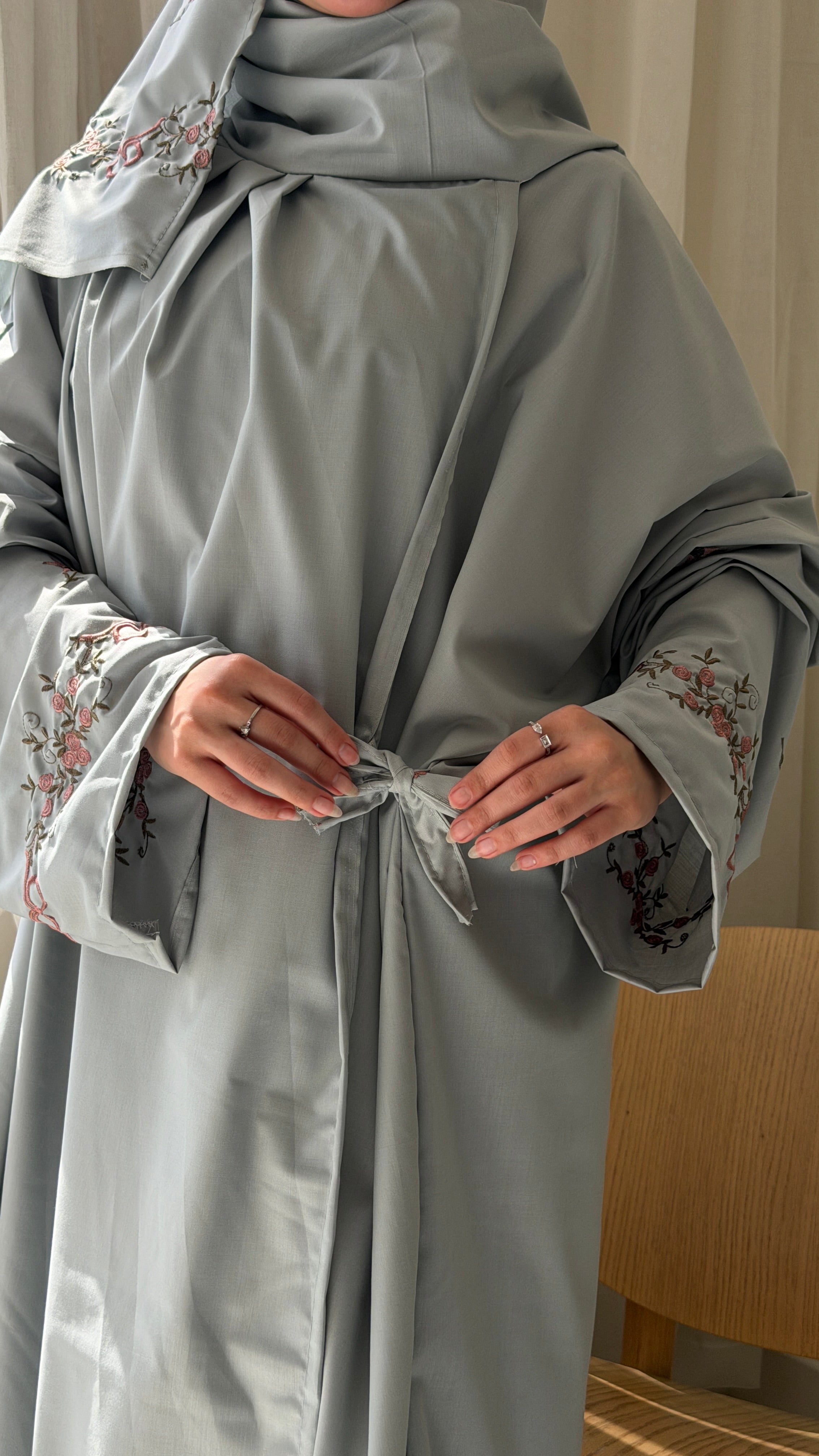 MWR04 - طقم سجادة و شرشف توليب رمادي - Aya