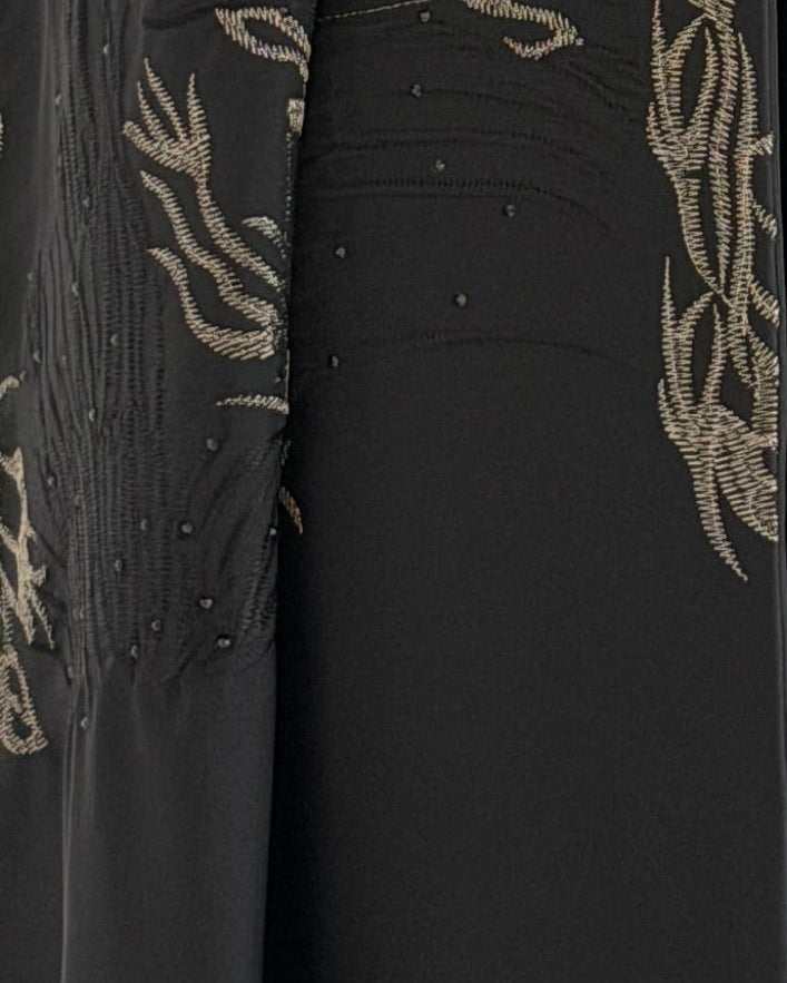 MWT1094 - عبايه اسود بتطريز واضافه لمعه - Aya