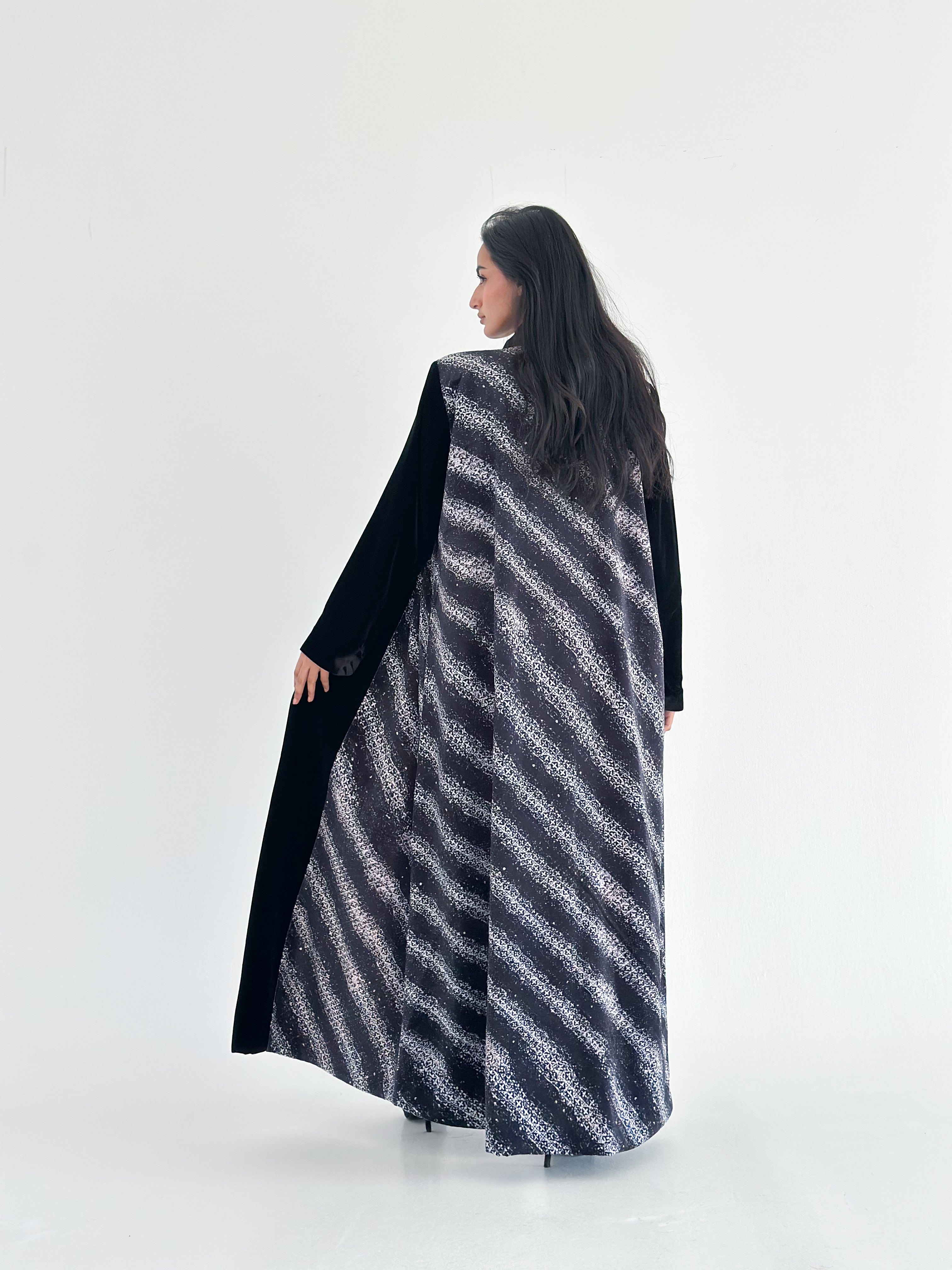 MWT742 - عباية بليزر برينت - Aya