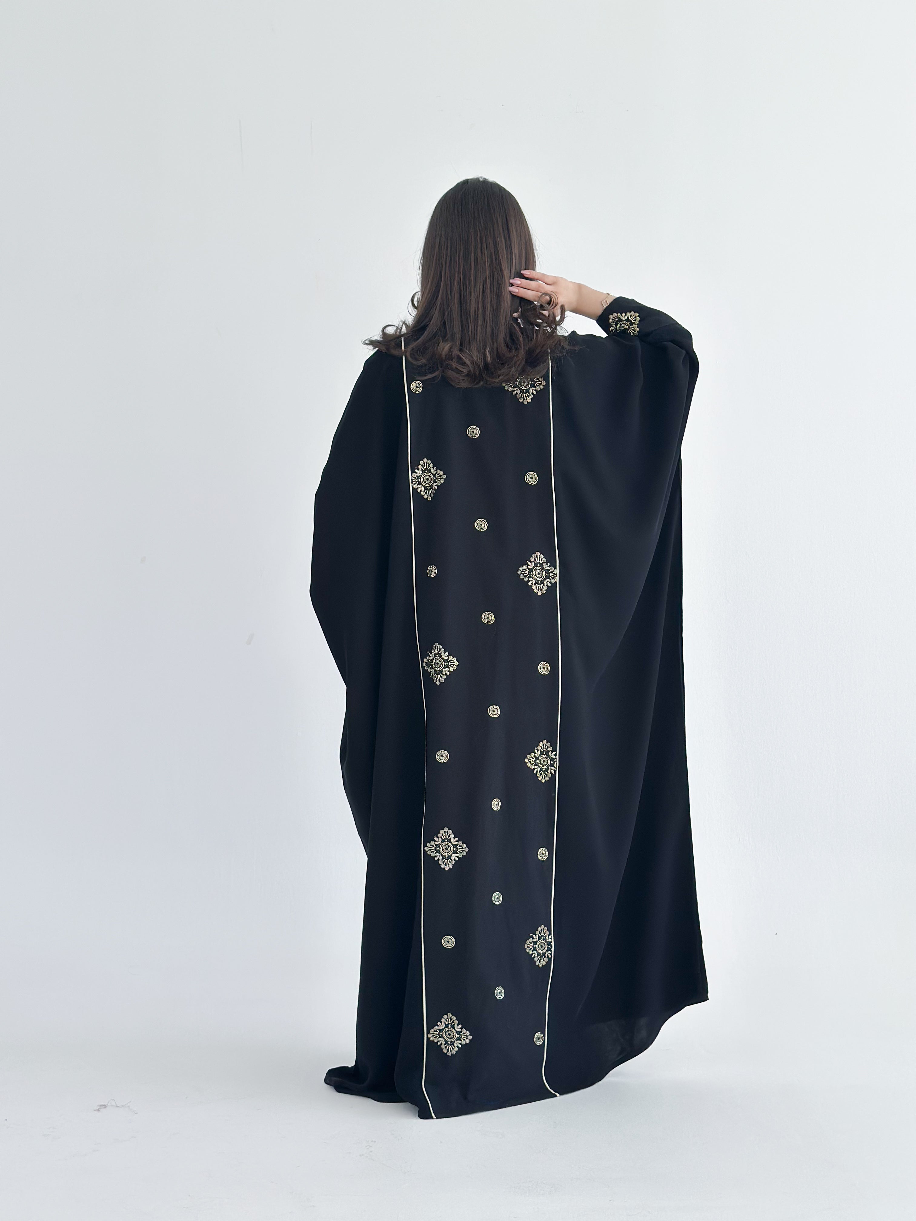 MWT2006 -عبايه نص بشت بتطريز لنن - Aya