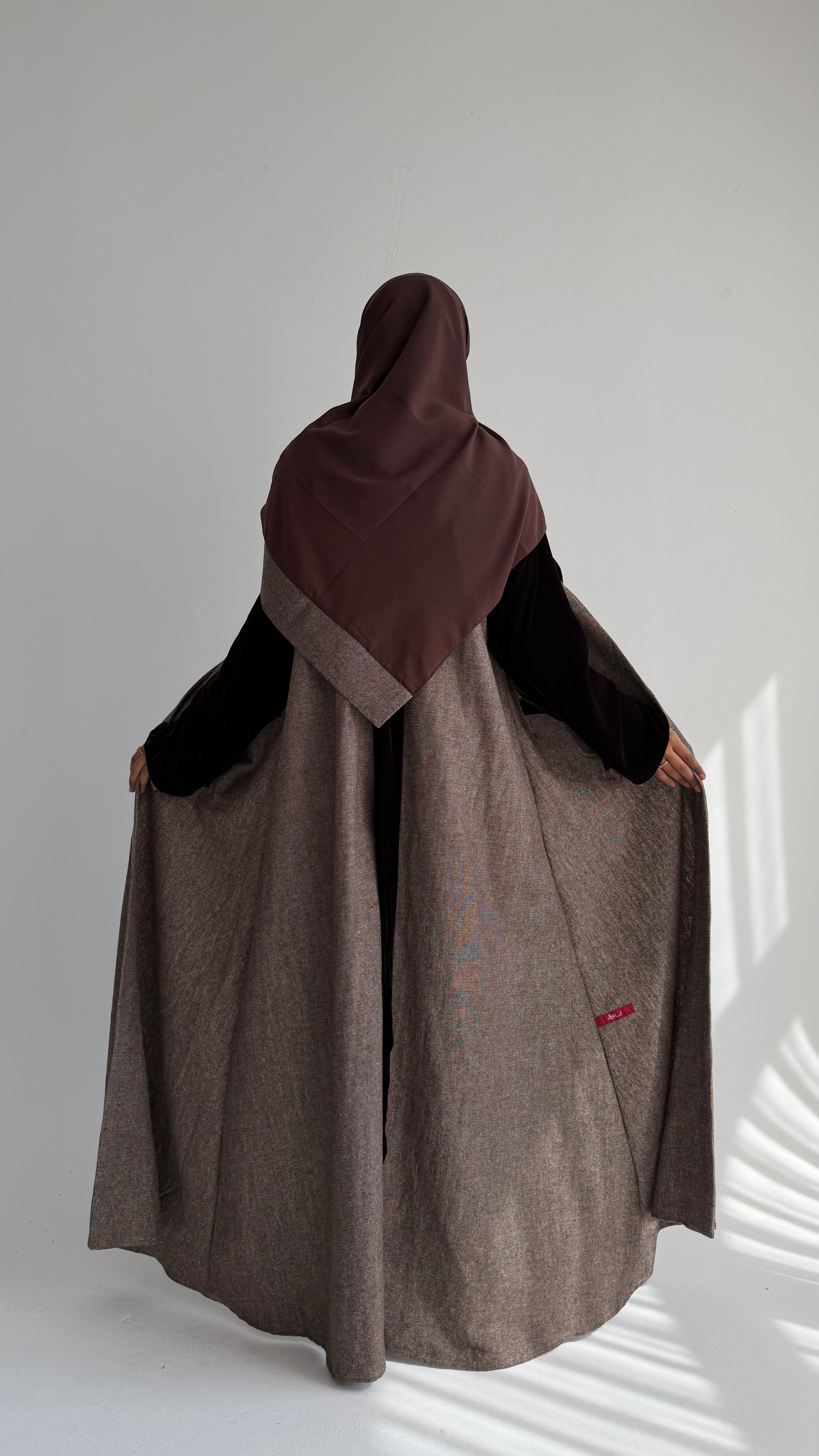 MWT818 - عباية مخمل بتدخيلة لنن|Velvet Linen Blazer Abaya - Aya