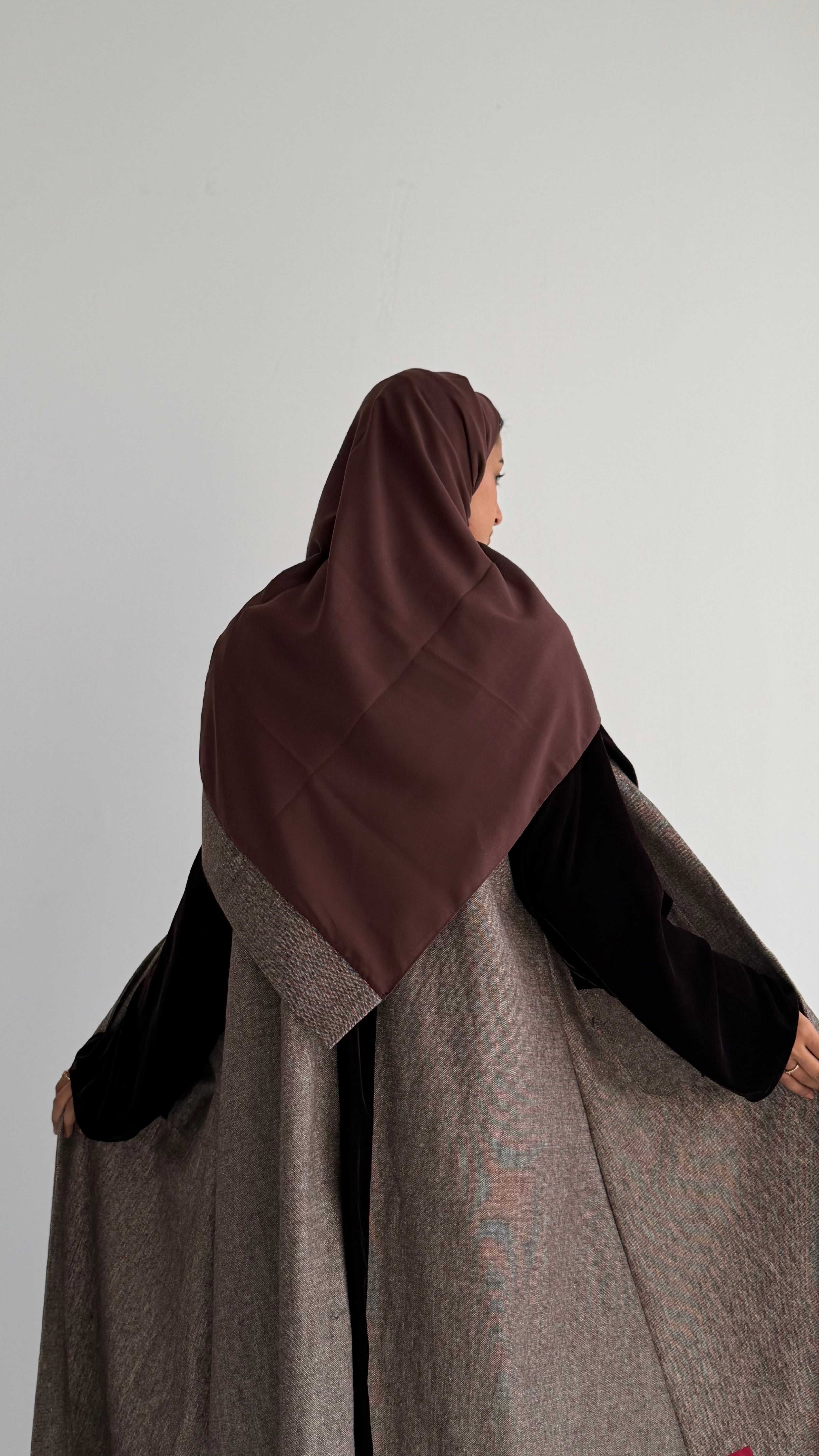 MWT818 - عباية مخمل بتدخيلة لنن|Velvet Linen Blazer Abaya - Aya